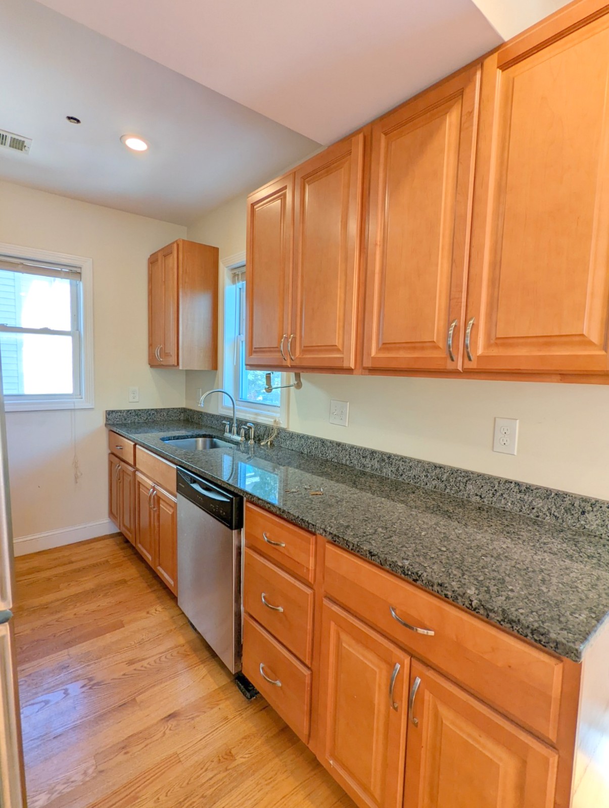 142 Holland St, Davis Square