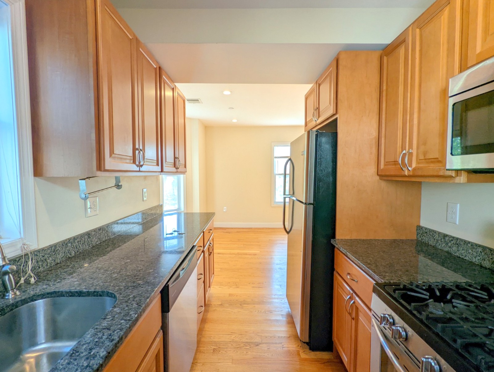 142 Holland St, Davis Square