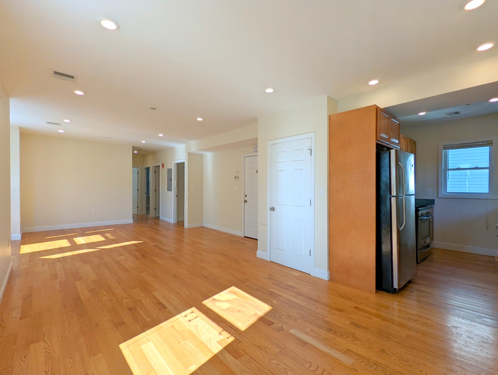 142 Holland St, Davis Square