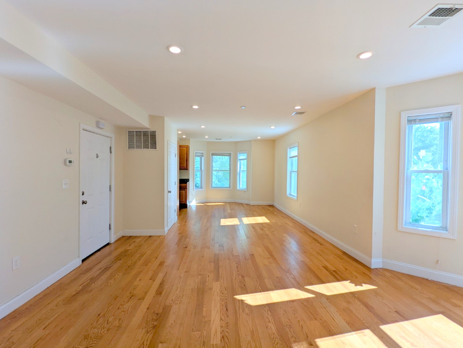 142 Holland St, Davis Square