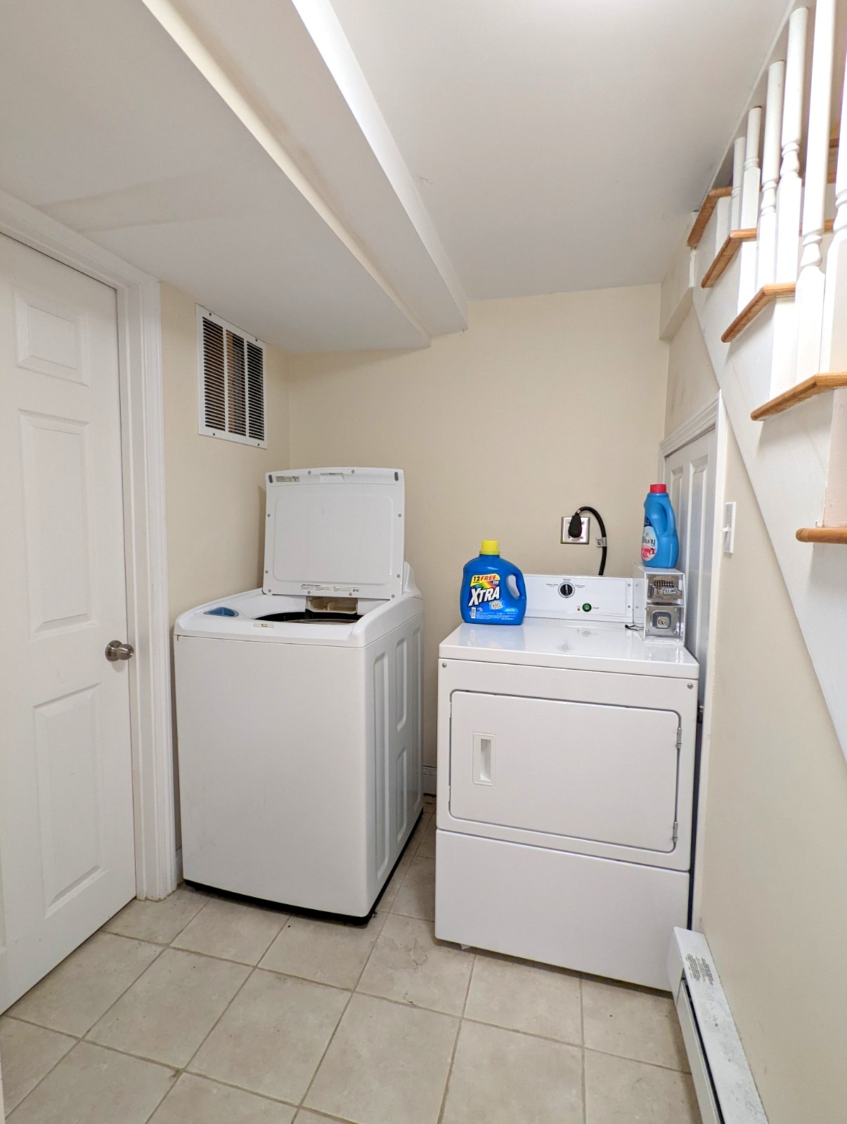 142 Holland St, Davis Square