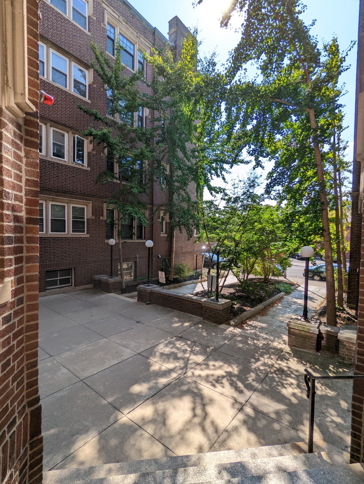 5 Linnaean St, Neighborhood Nine