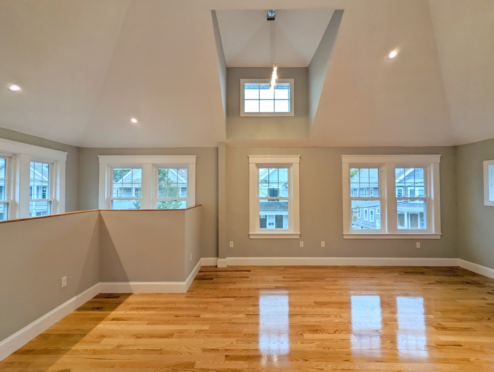 34 Brimmer St, Watertown