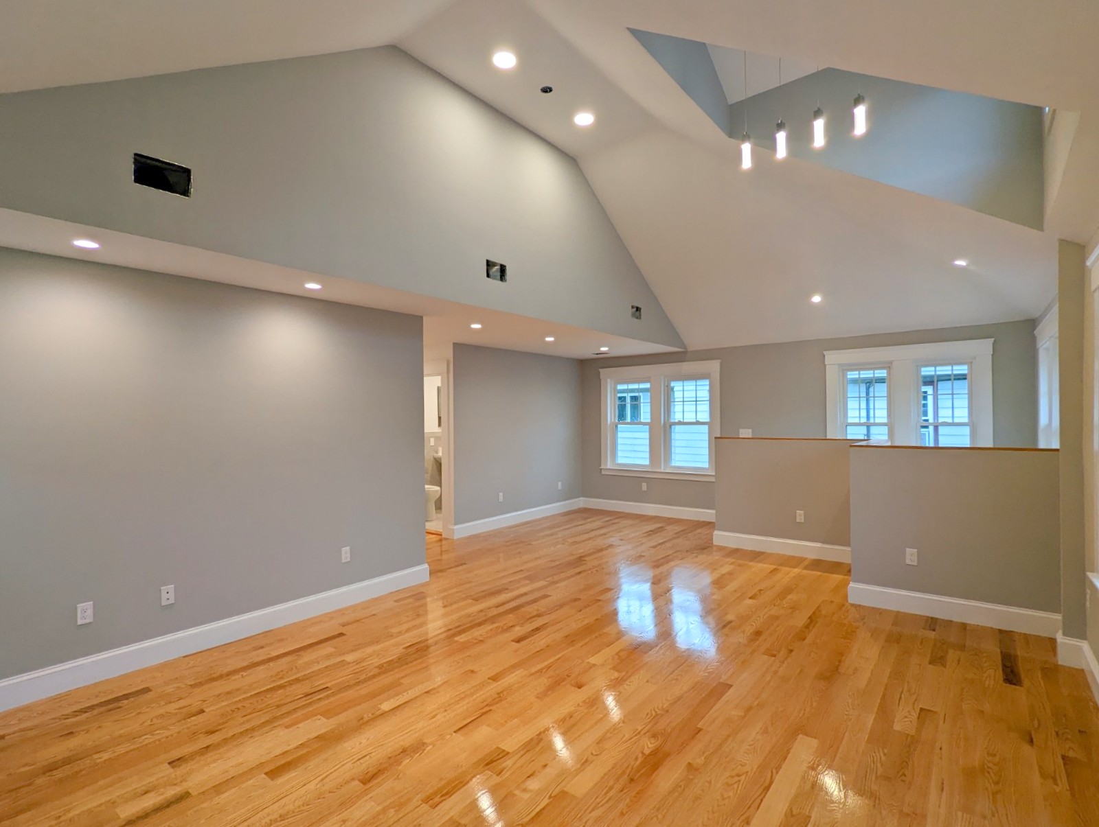 34 Brimmer St, Watertown