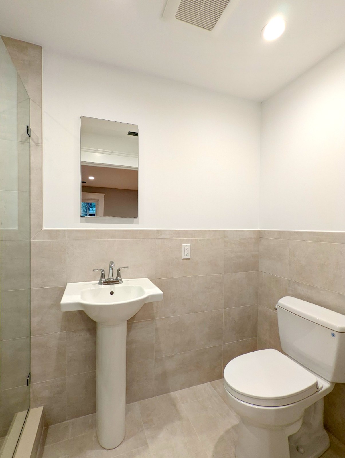 34 Brimmer St, Watertown