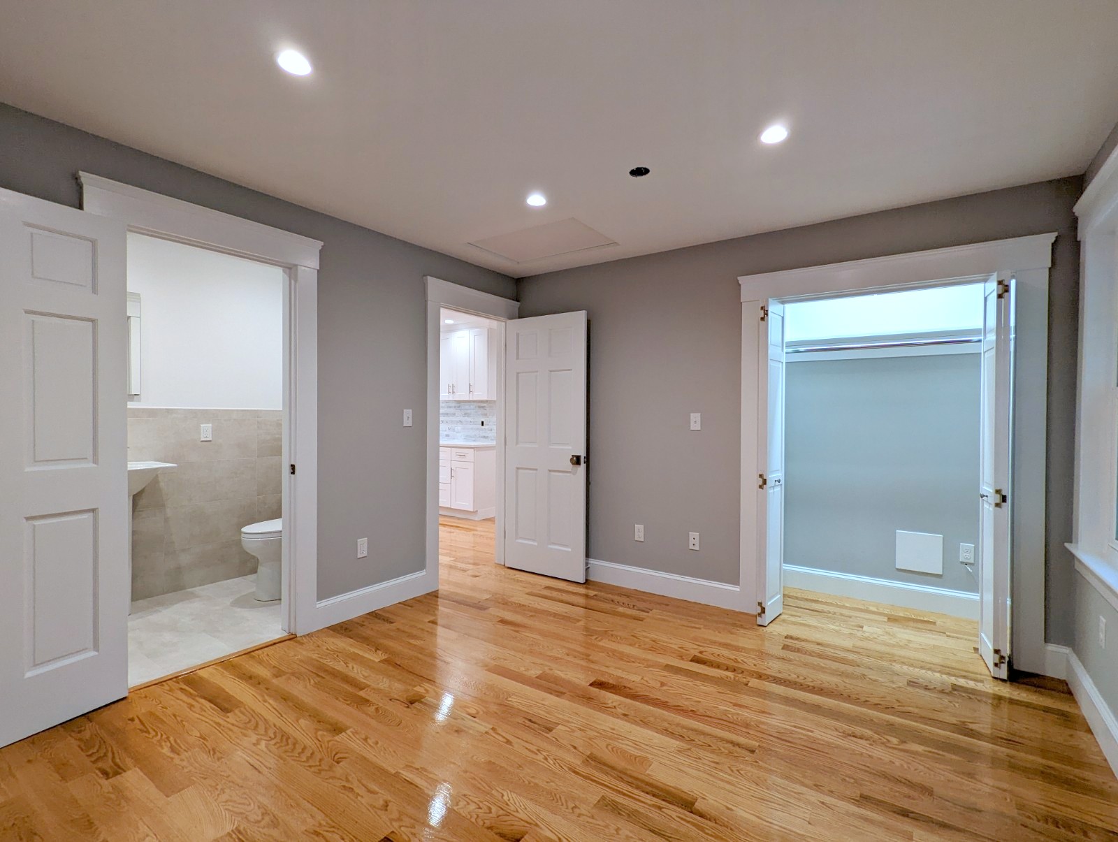 34 Brimmer St, Watertown