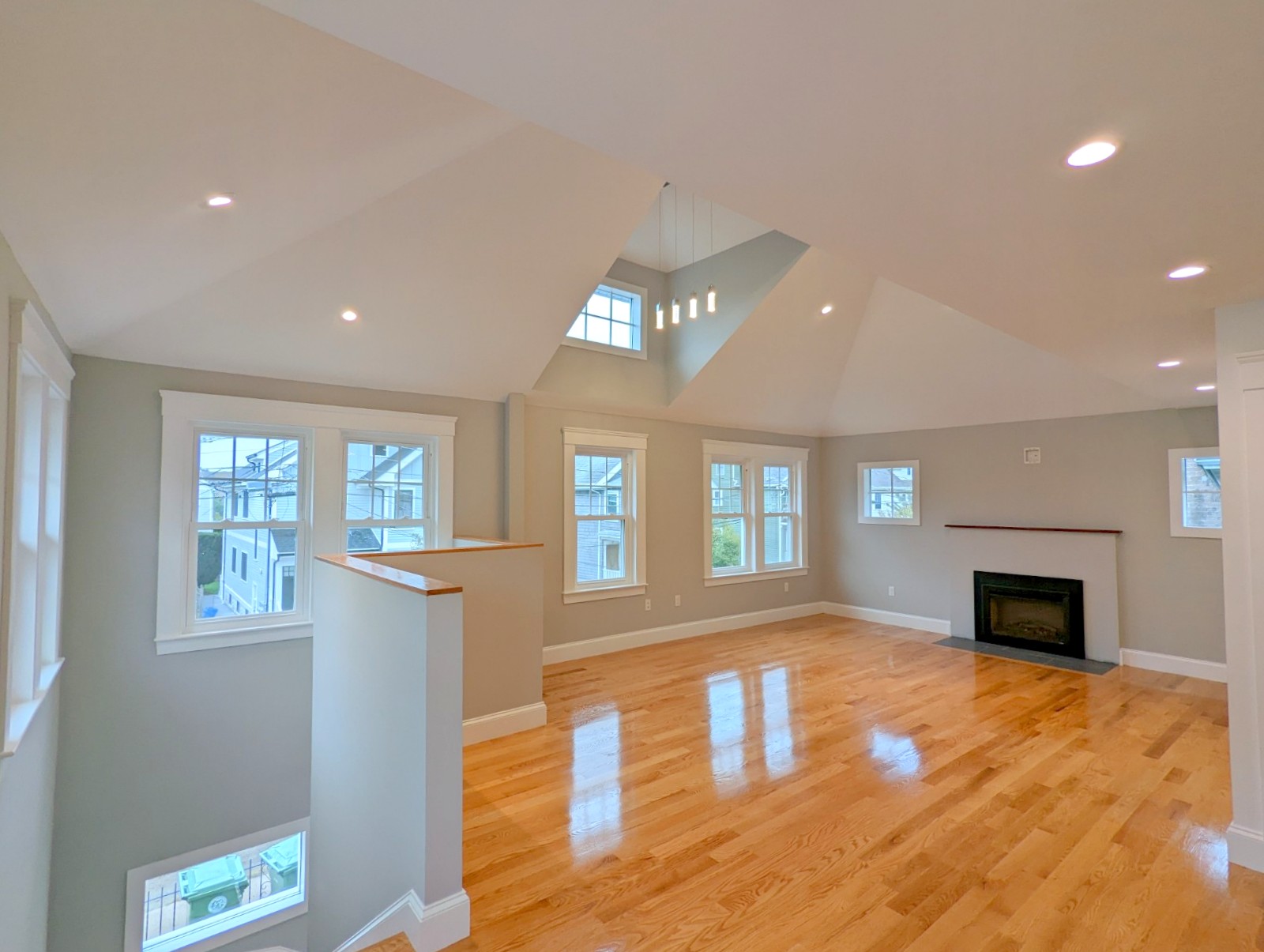 34 Brimmer St, Watertown