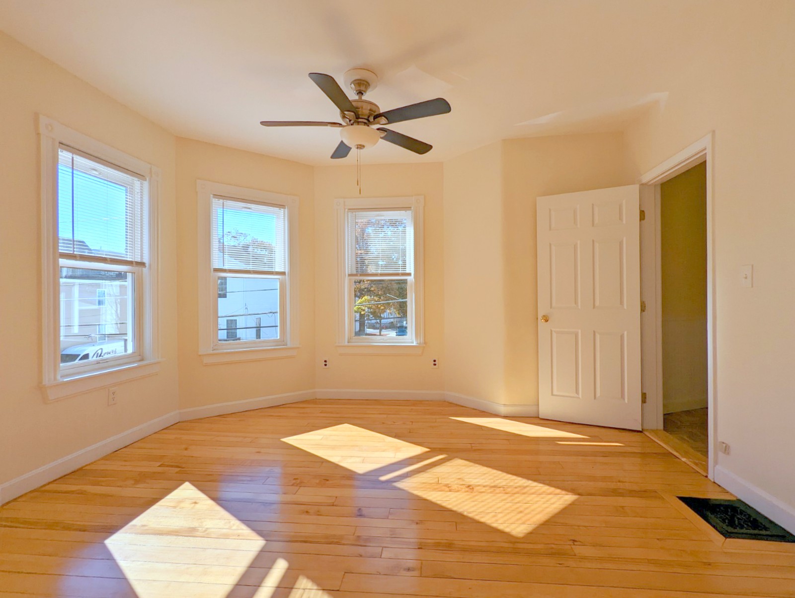 93 Madison Ave, Everett