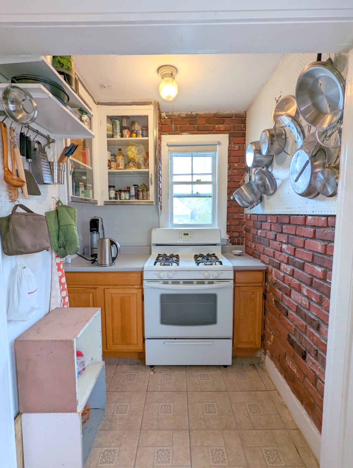 74 Cotting St, Medford