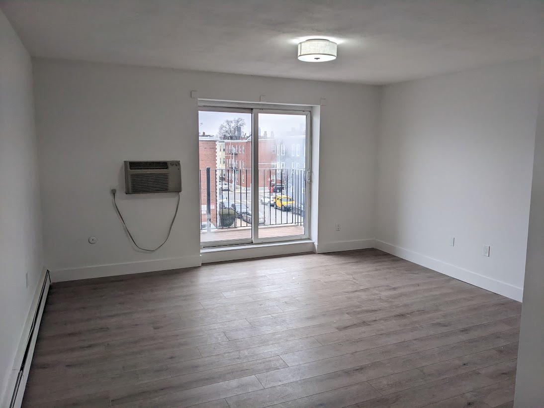 741 6th St, South Boston