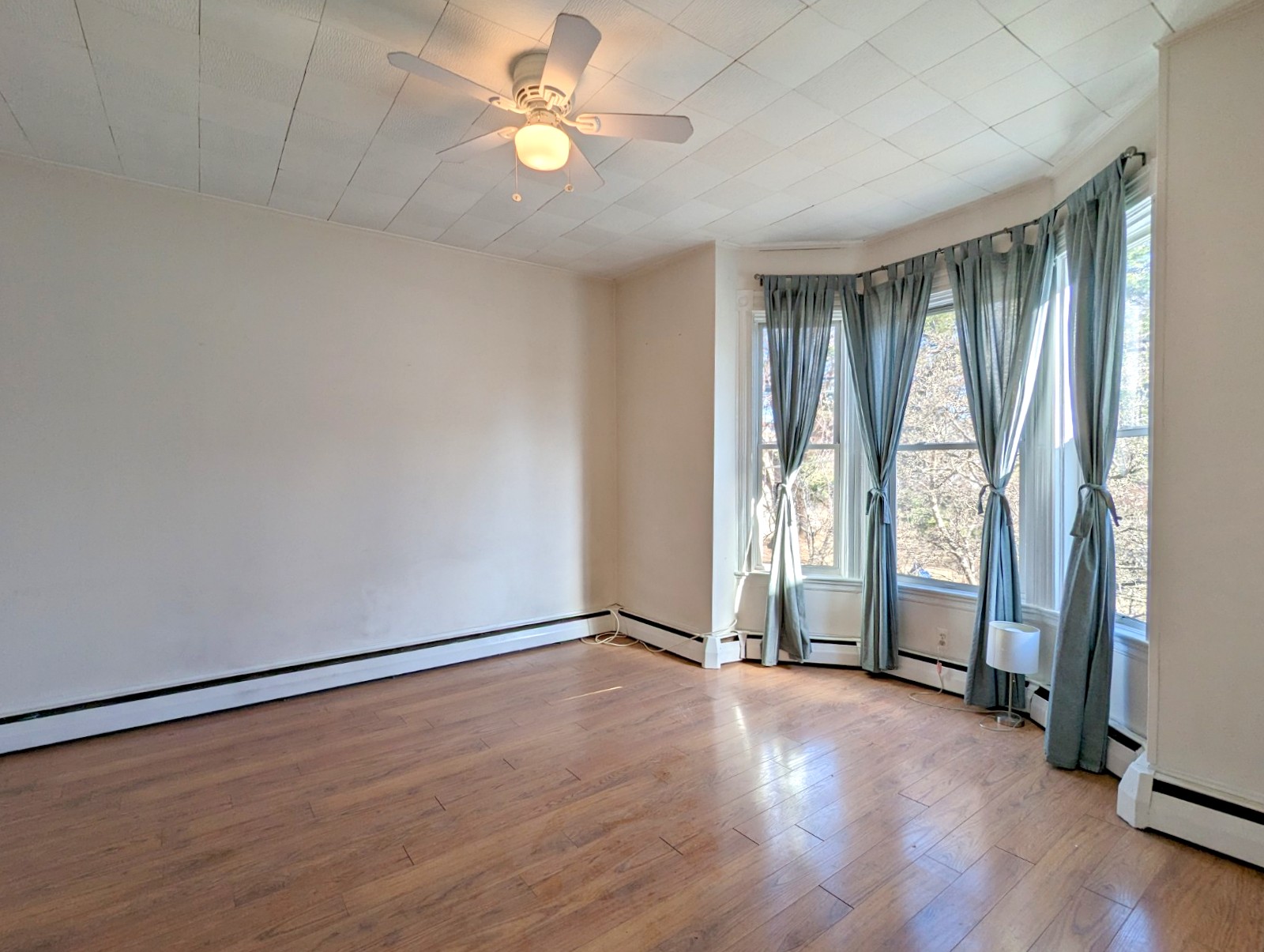 41 Hinckley St, Magoun Square