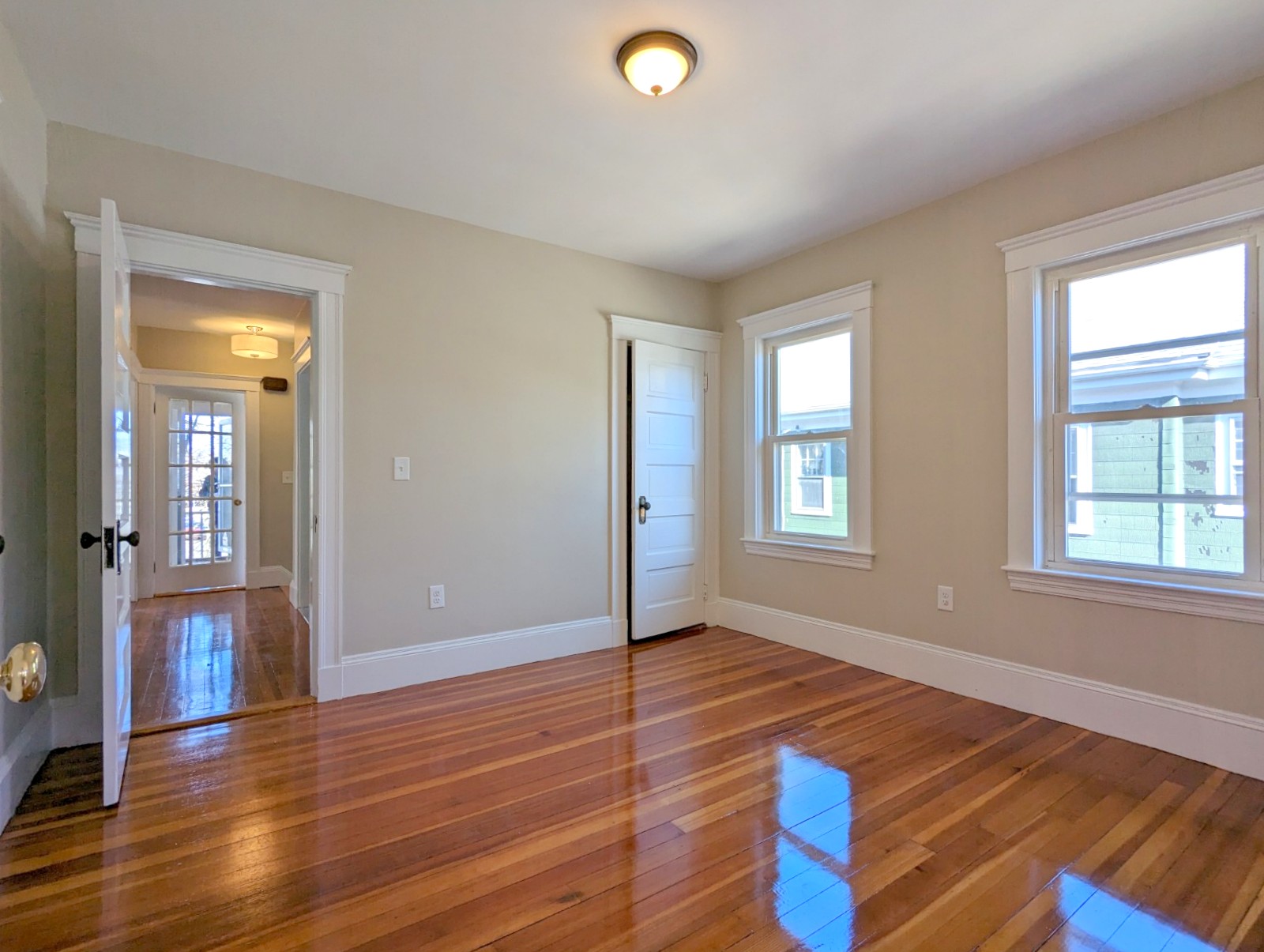 35 Trowbridge St, Arlington