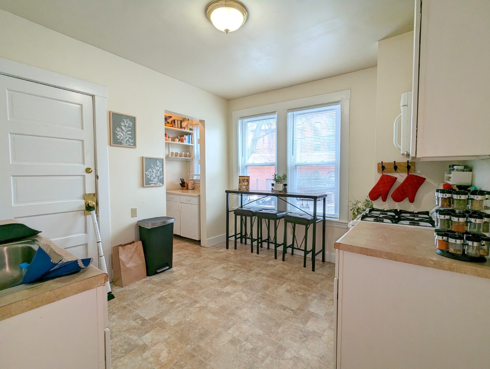 18 Sanborn Ave, Union Square