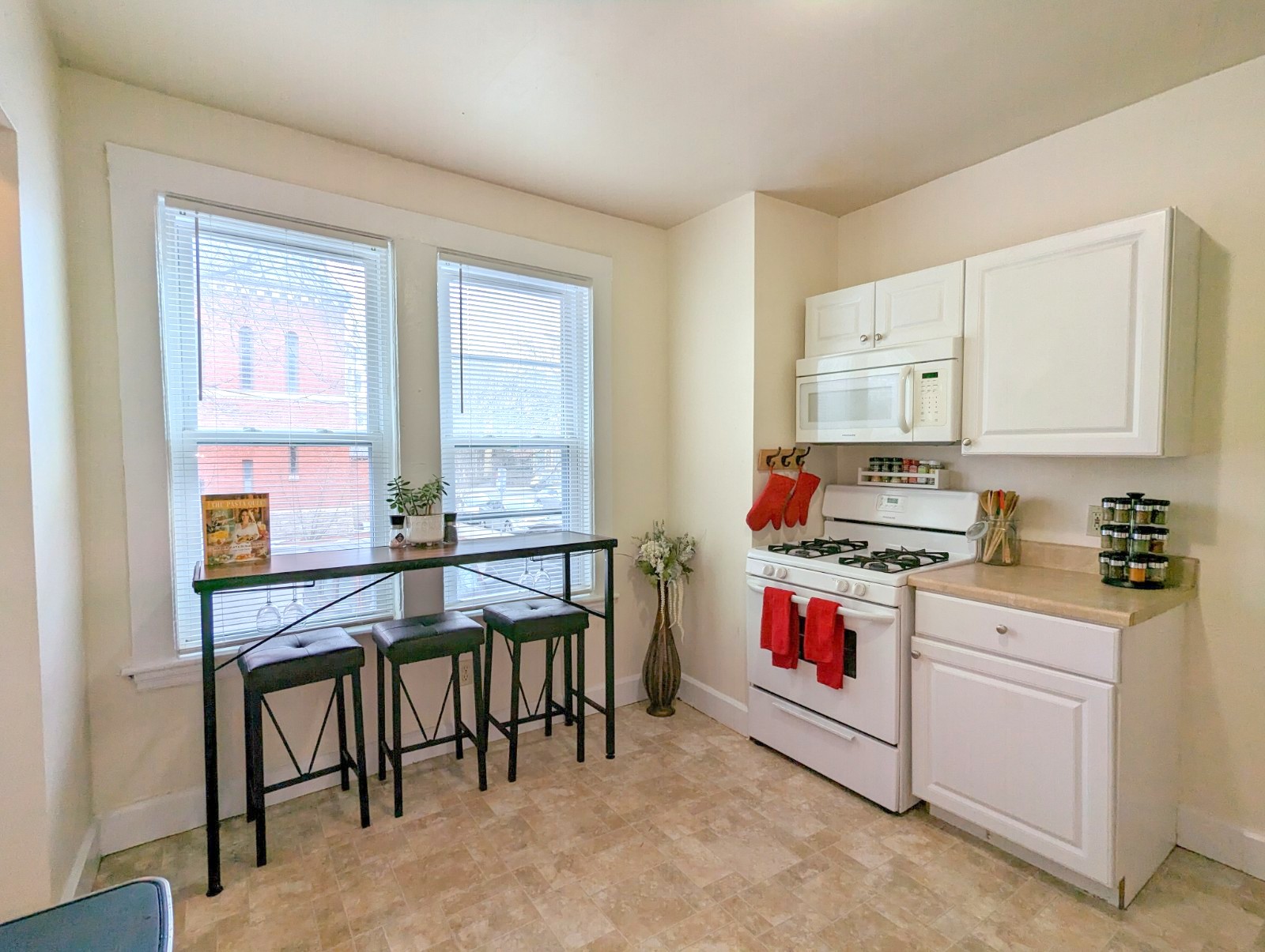 18 Sanborn Ave, Union Square