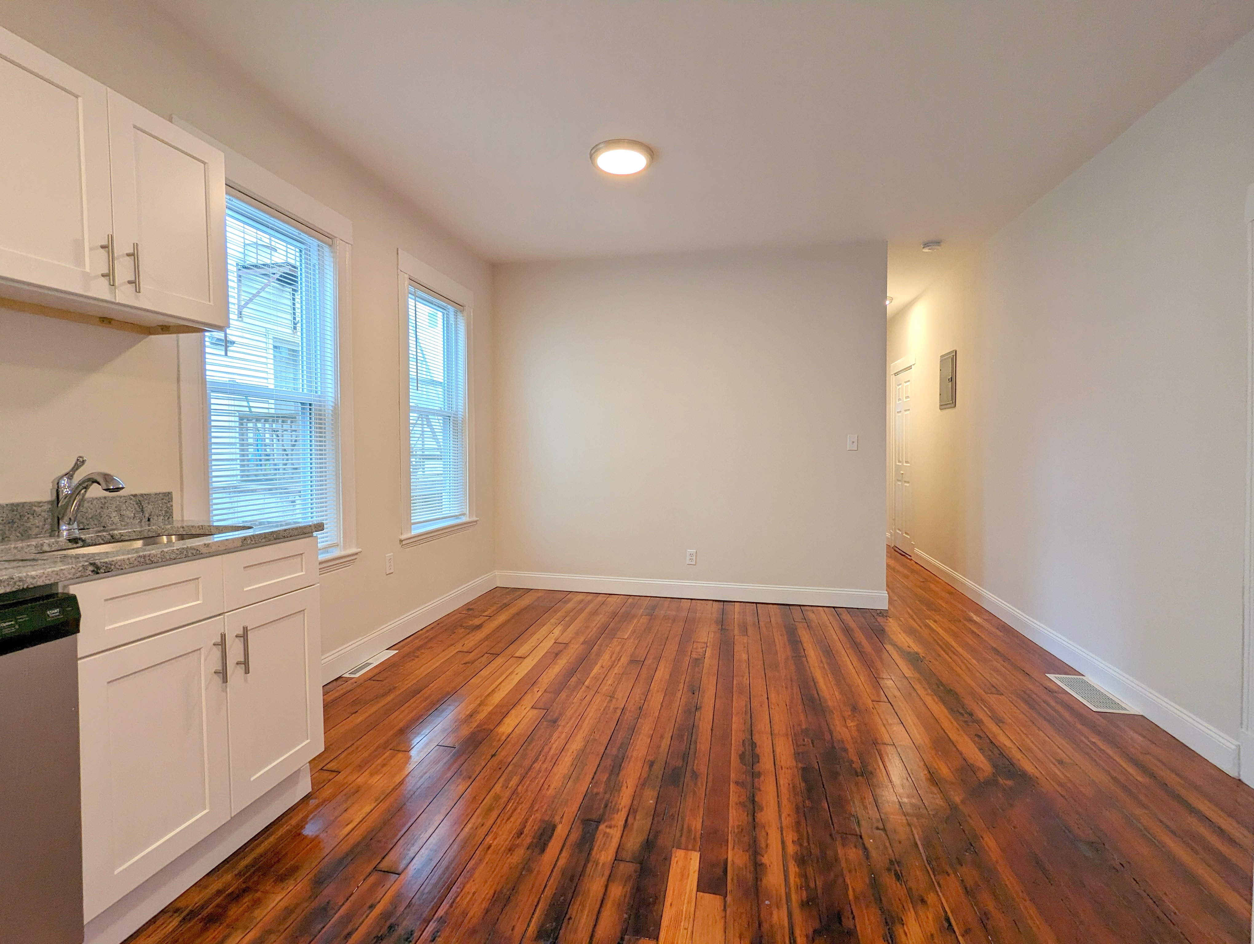 16 Warren Ave, Union Square