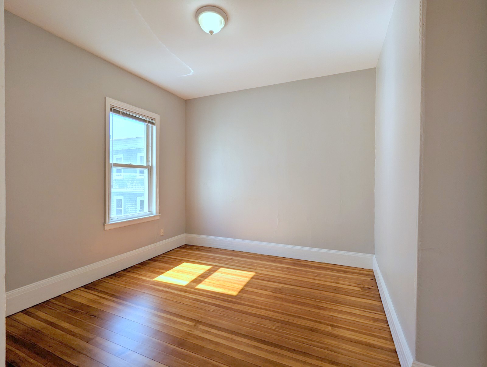 14 Belknap St, Teele Square