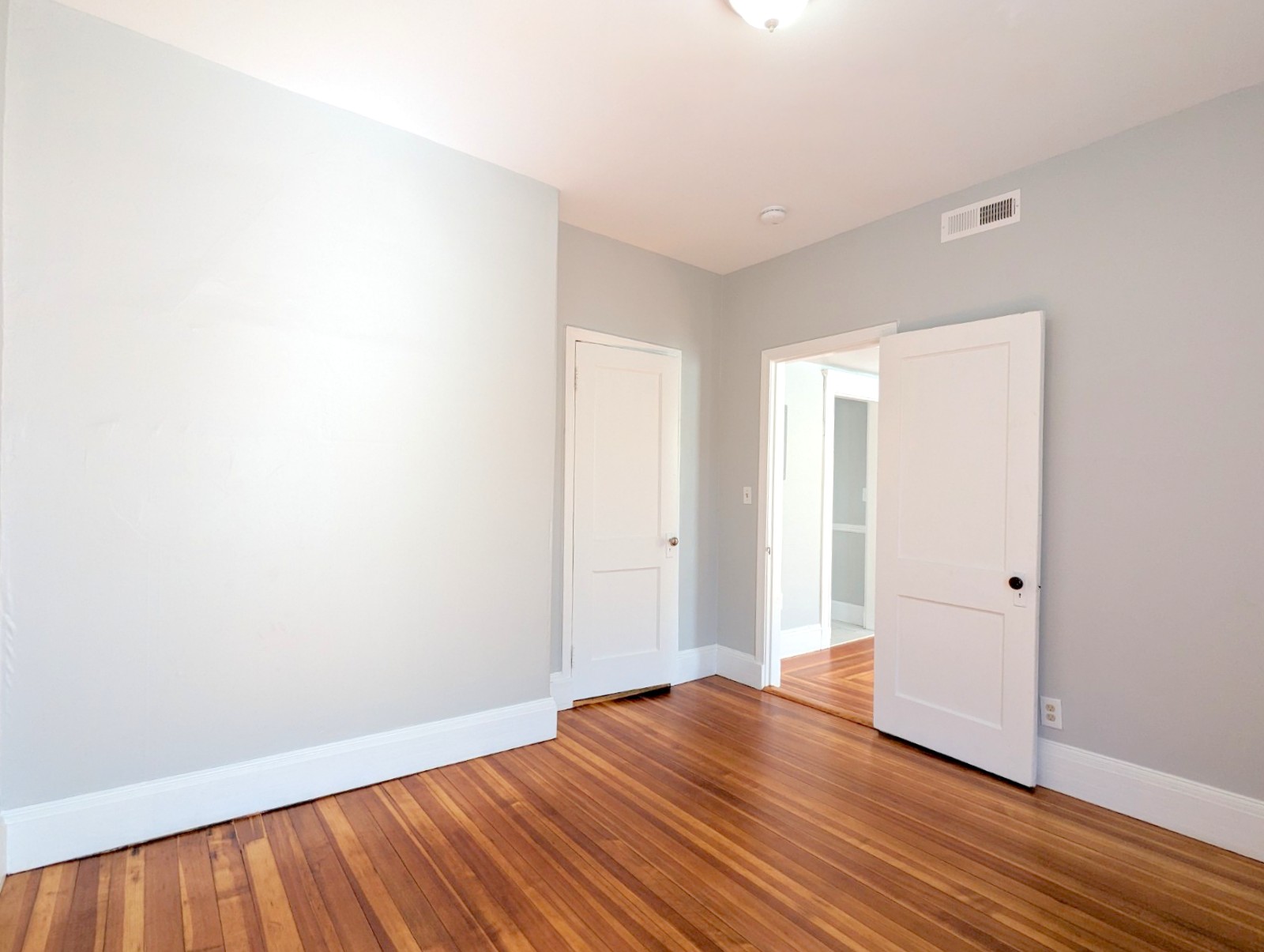 14 Belknap St, Teele Square