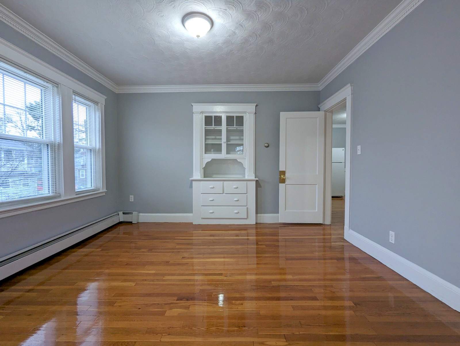 4 Edgar Ct, Winter Hill