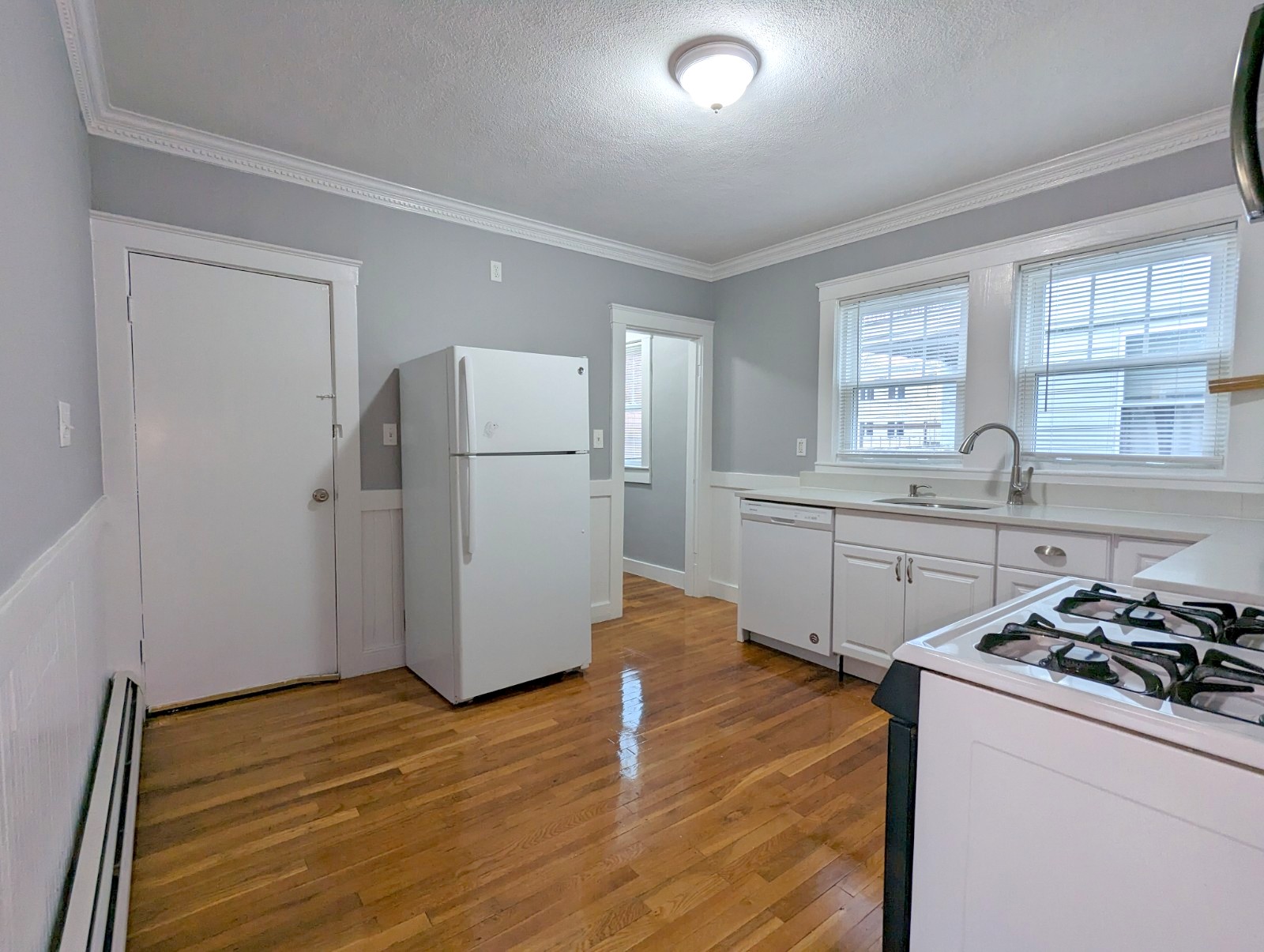 4 Edgar Ct, Winter Hill