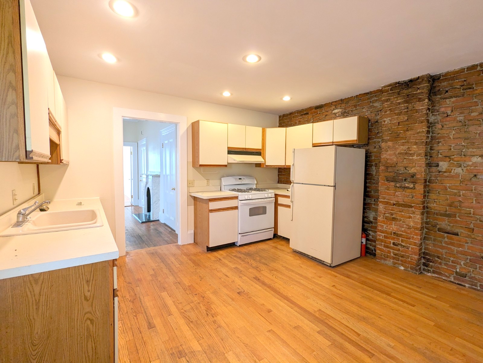 15 Howe St, Gilman Square