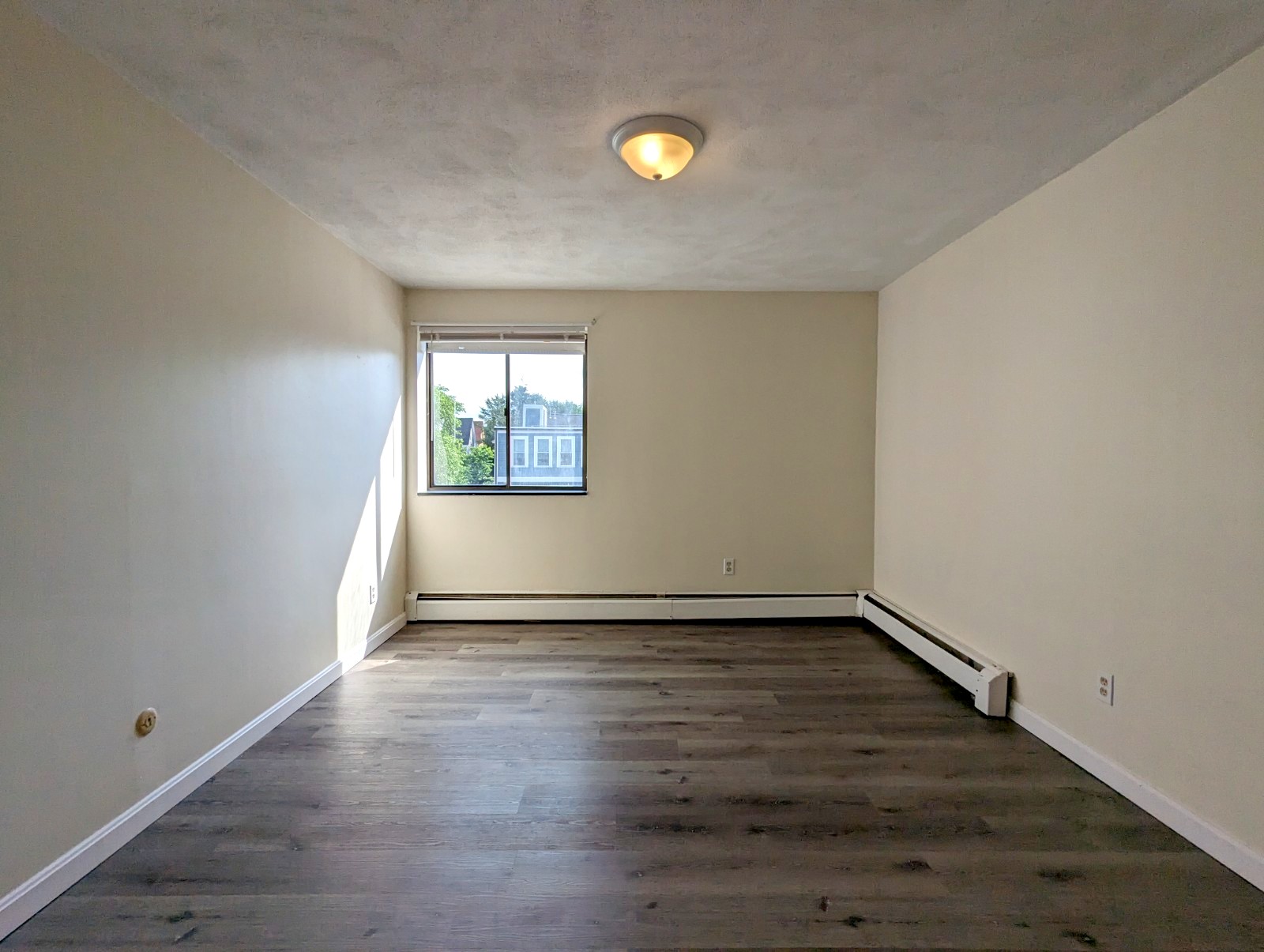 86 Newbury St, Davis Square