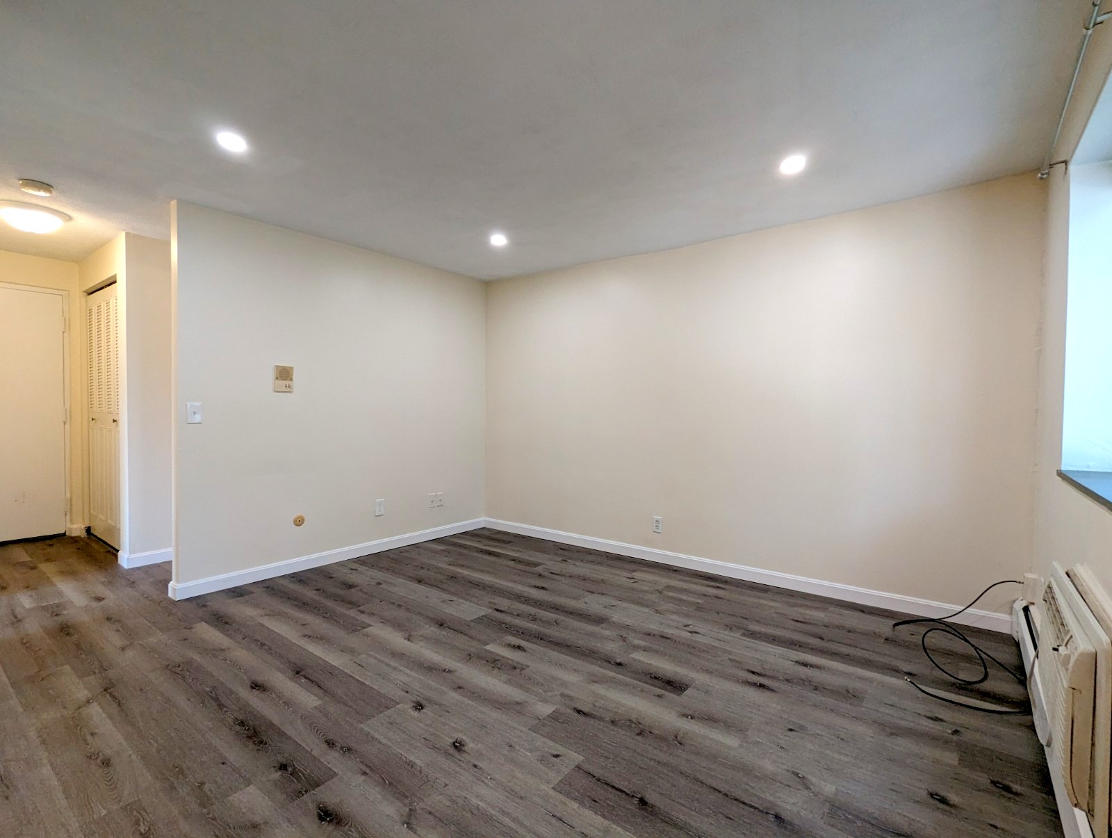 86 Newbury St, Davis Square