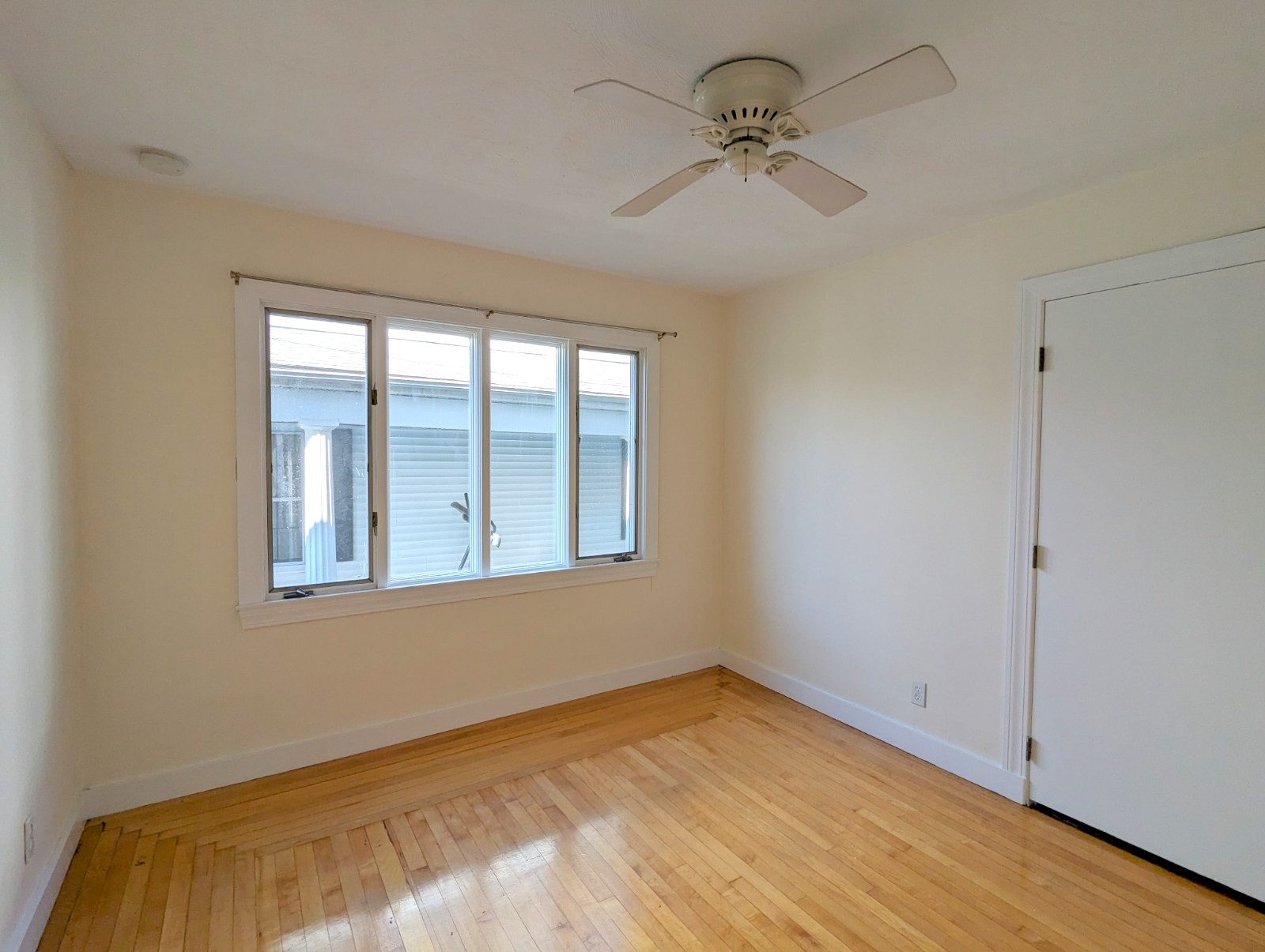 14 Maple Ave, Medford