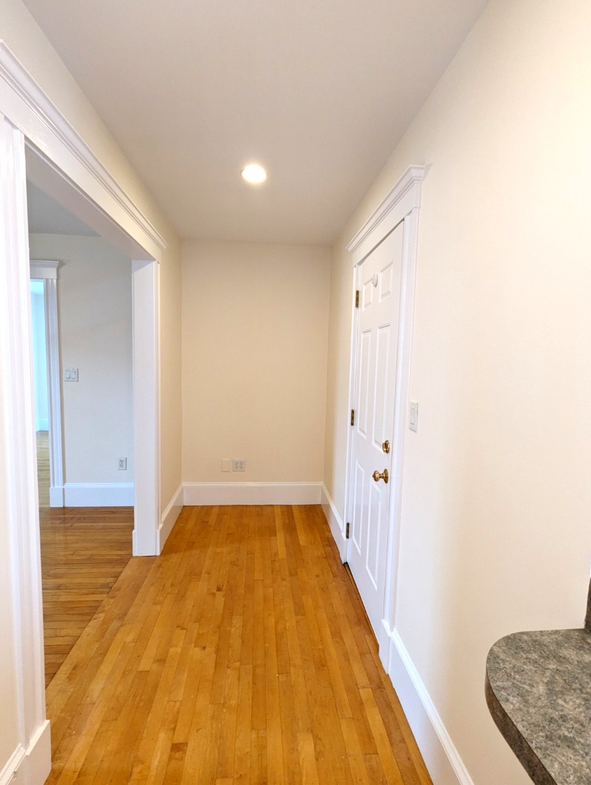 14 Maple Ave, Medford