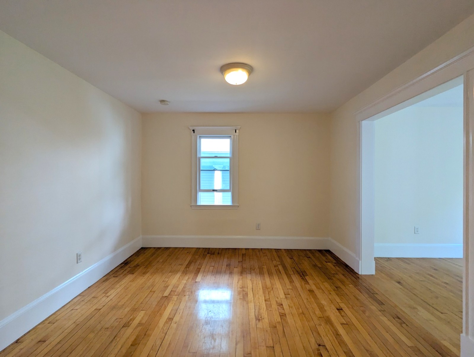 14 Maple Ave, Medford