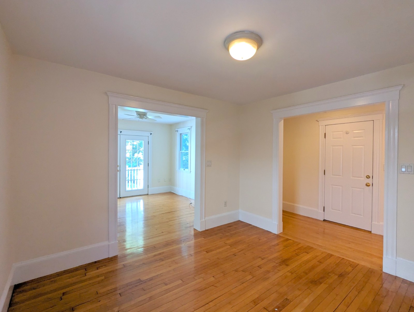 14 Maple Ave, Medford