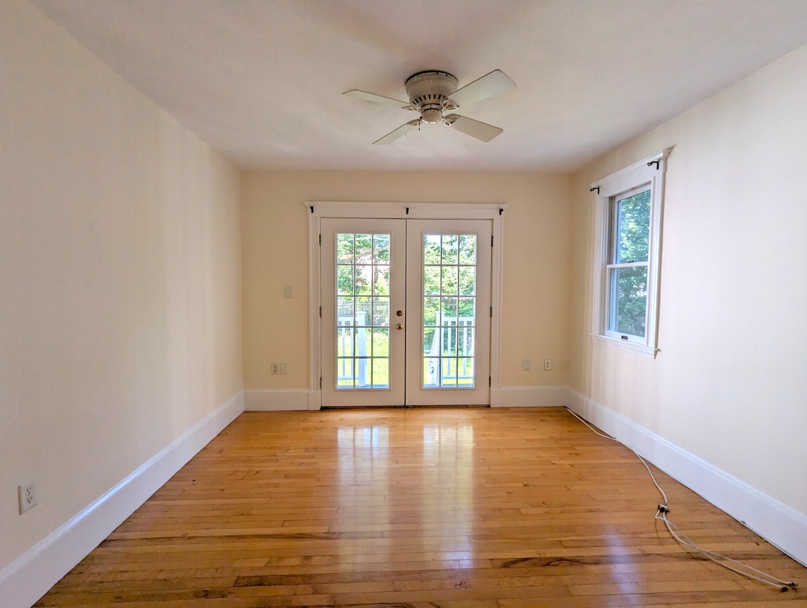 14 Maple Ave, Medford