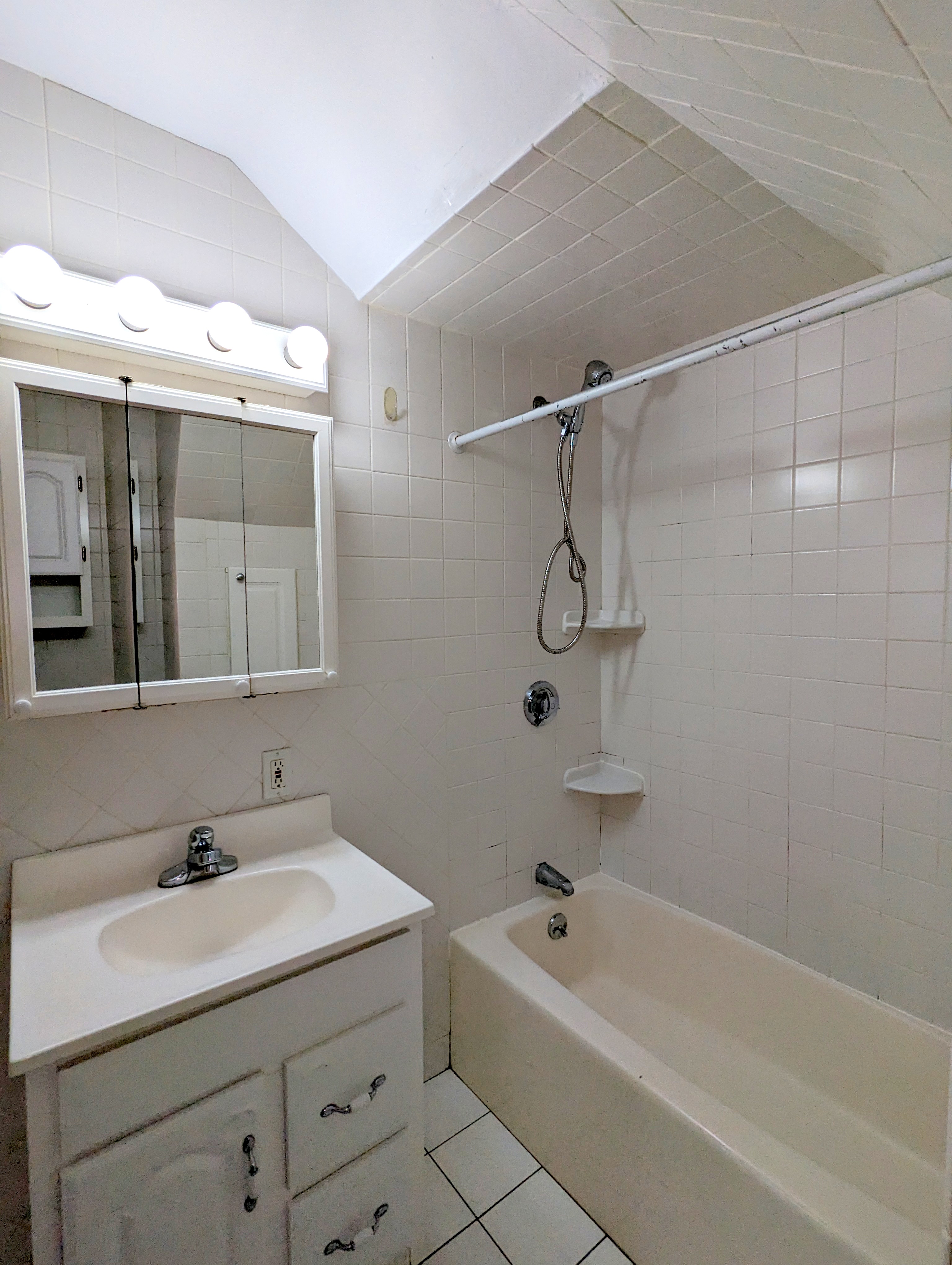 9 Locke St, Porter Square