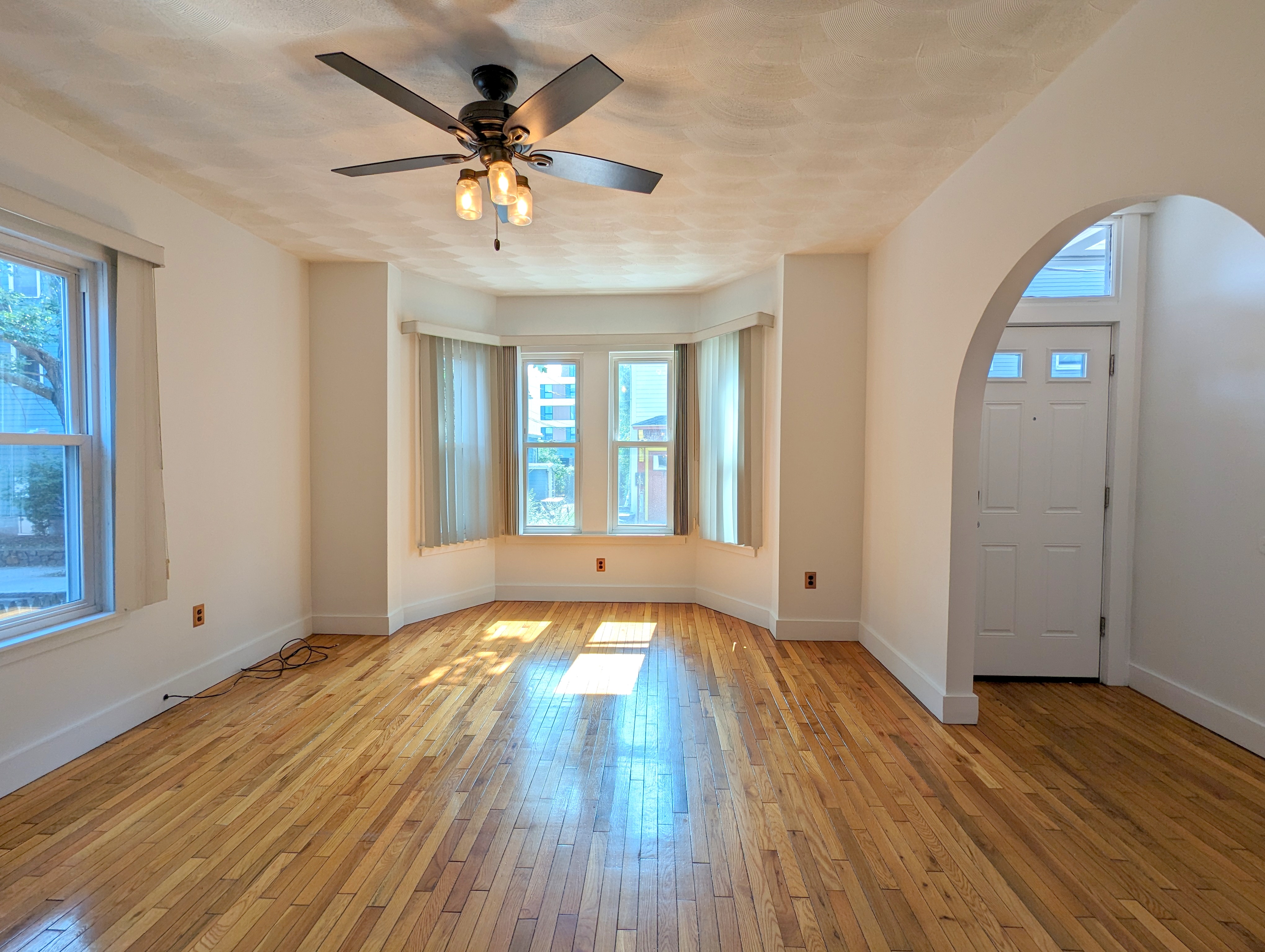 15 Douglas St, Central Square