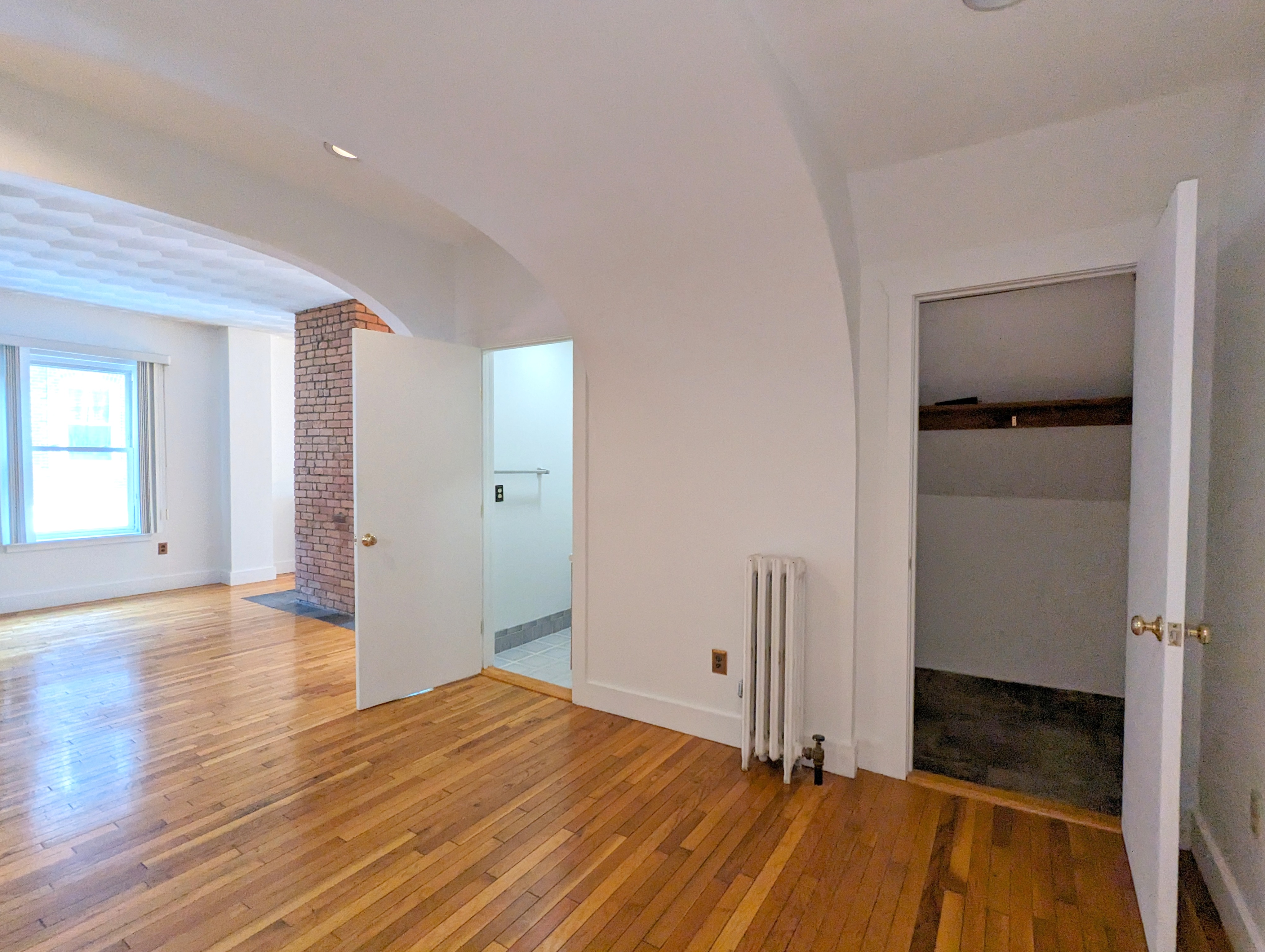 15 Douglas St, Central Square