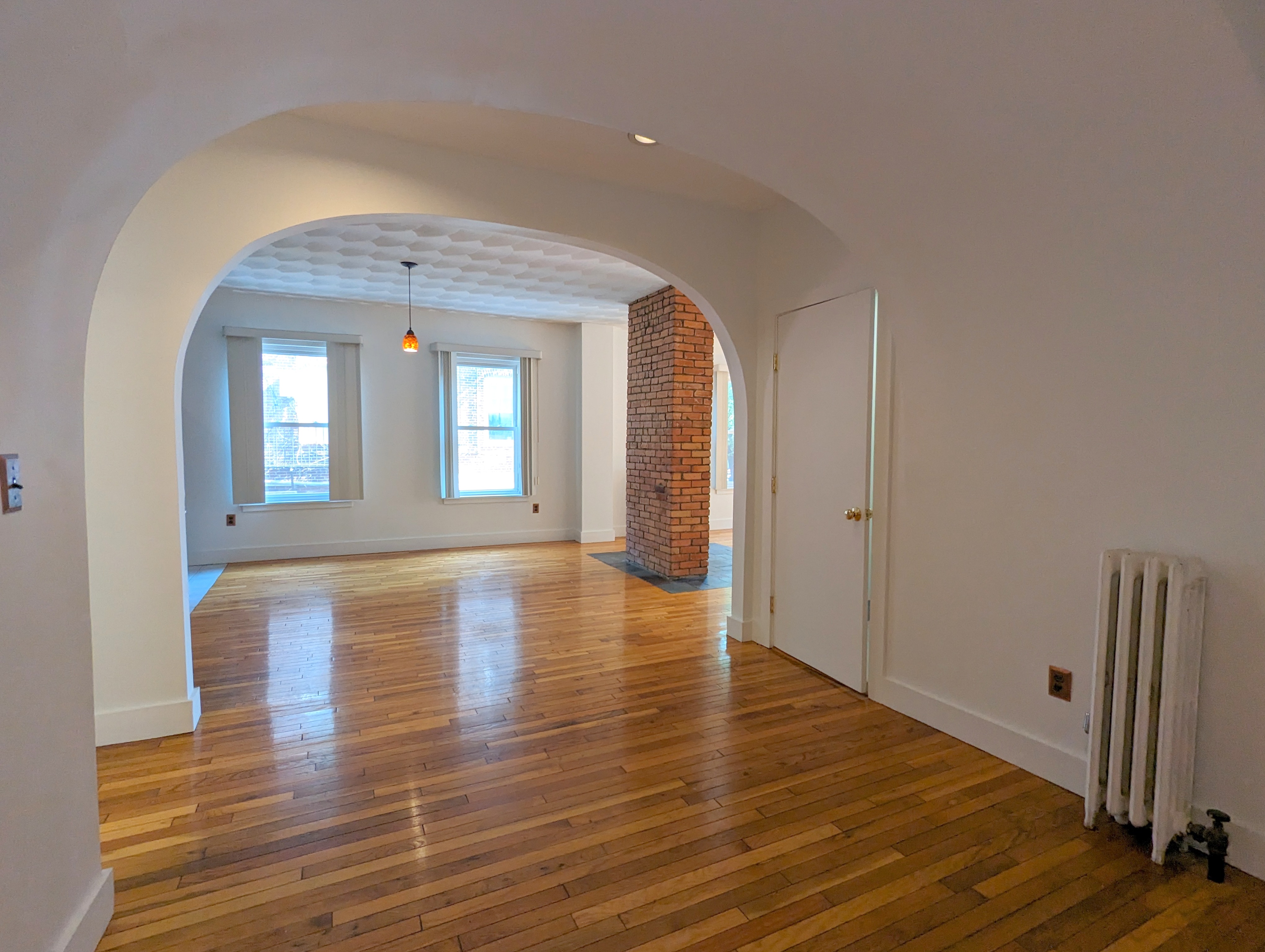 15 Douglas St, Central Square