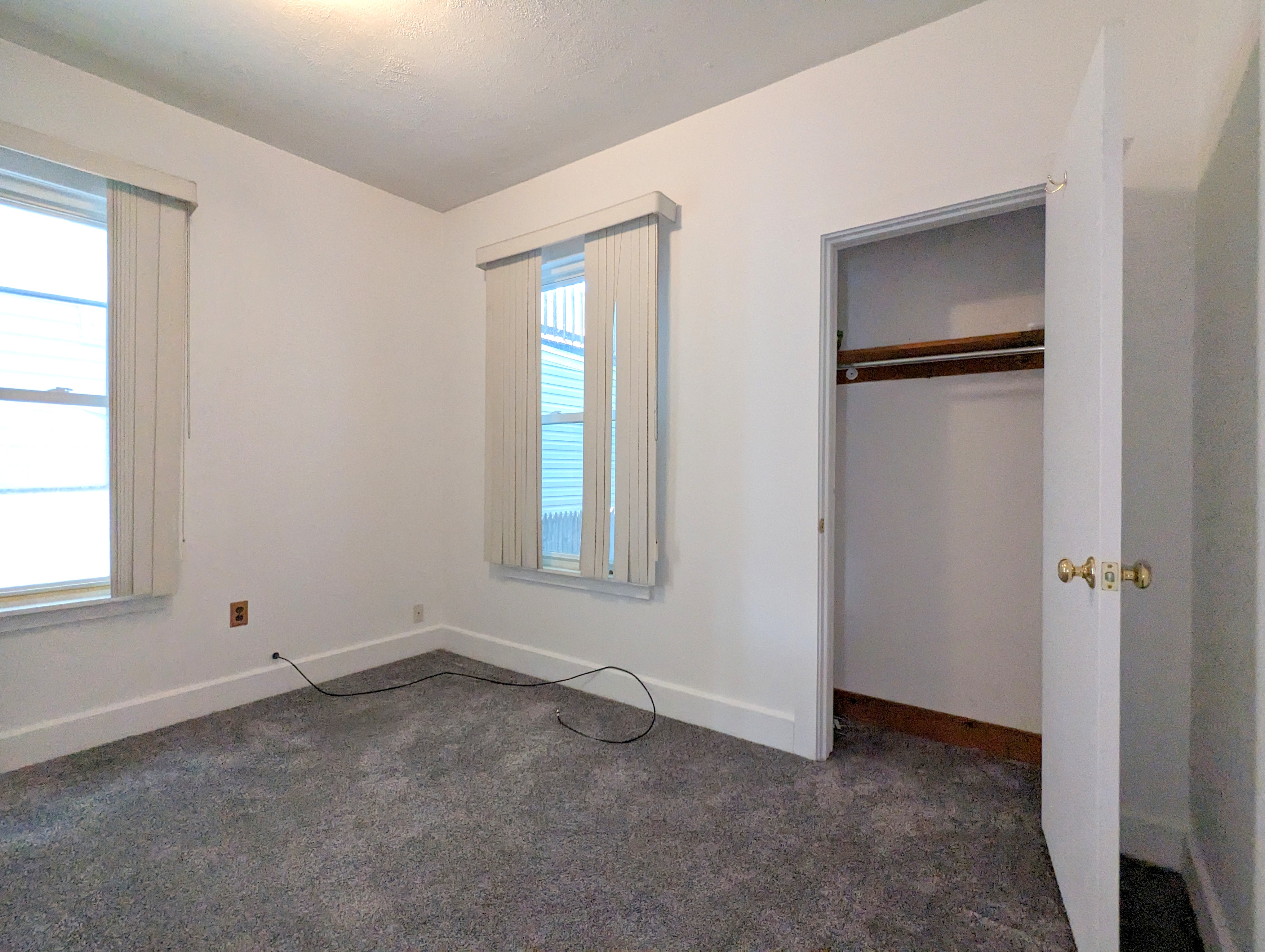 15 Douglas St, Central Square