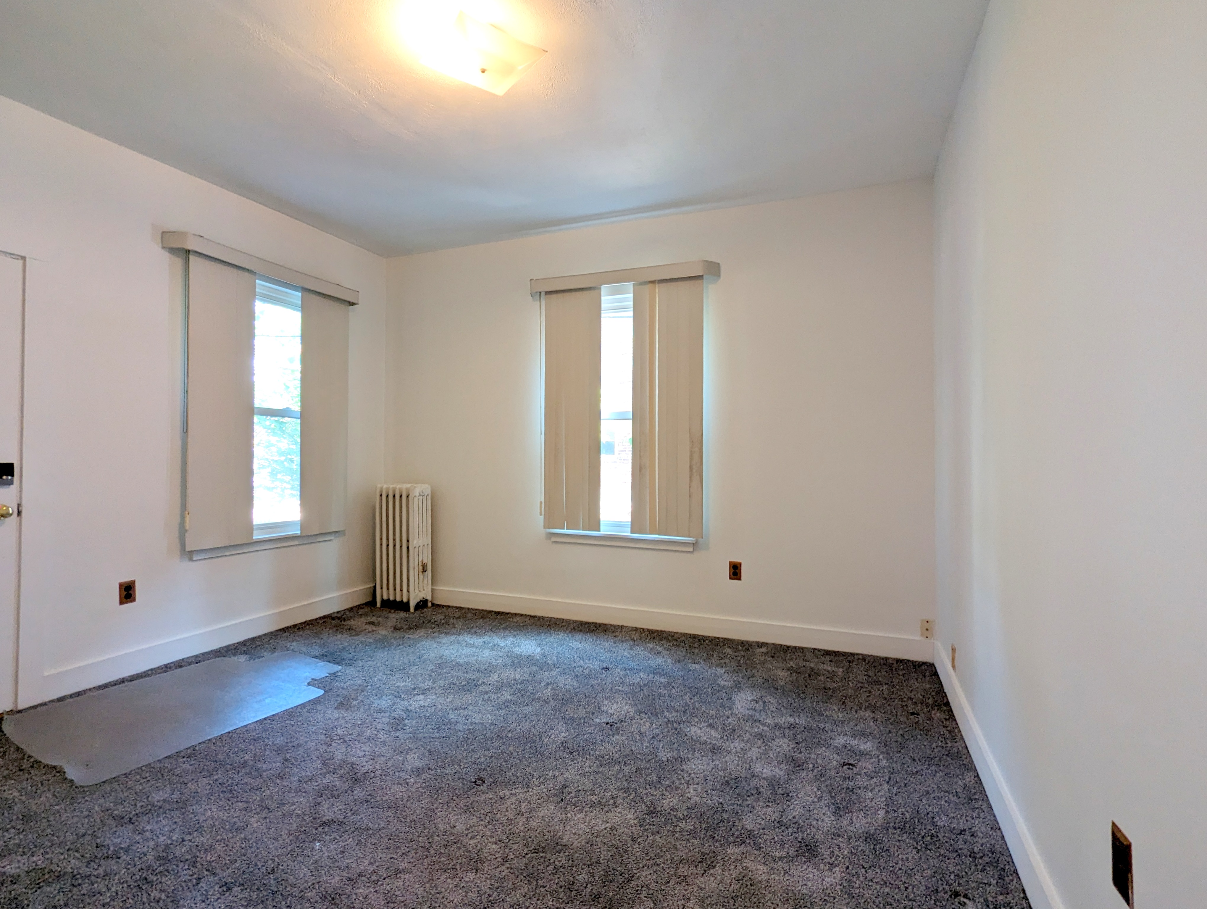 15 Douglas St, Central Square