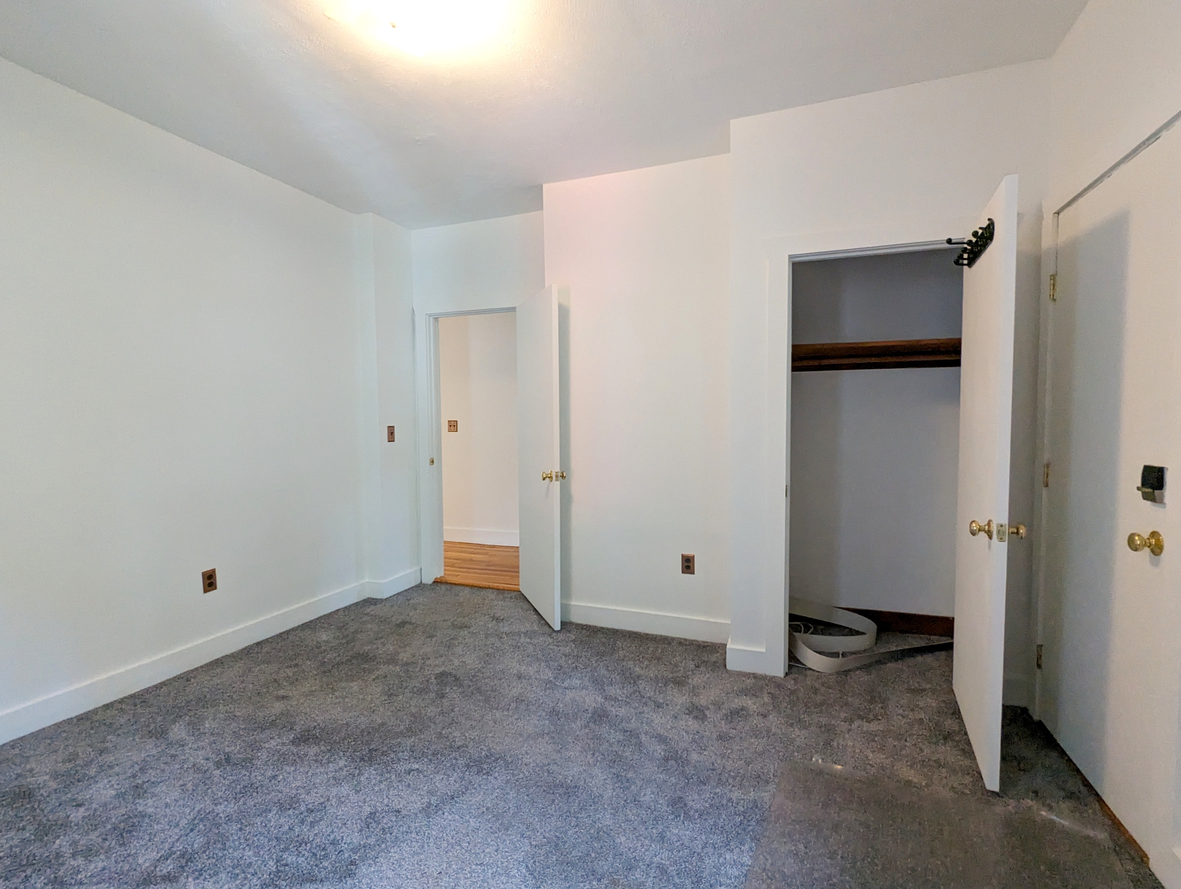 15 Douglas St, Central Square