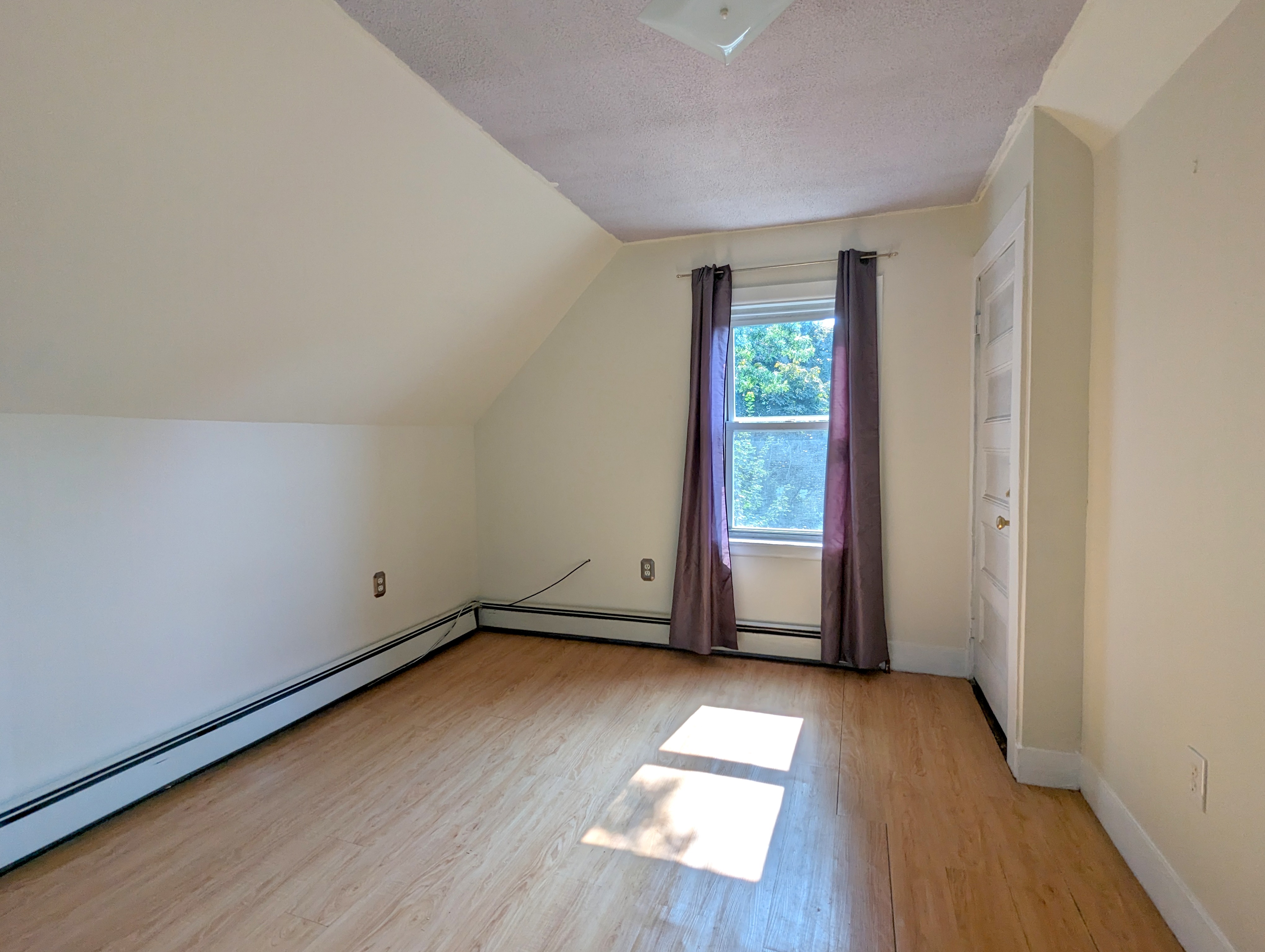 16 Glendale Ave, Davis Square