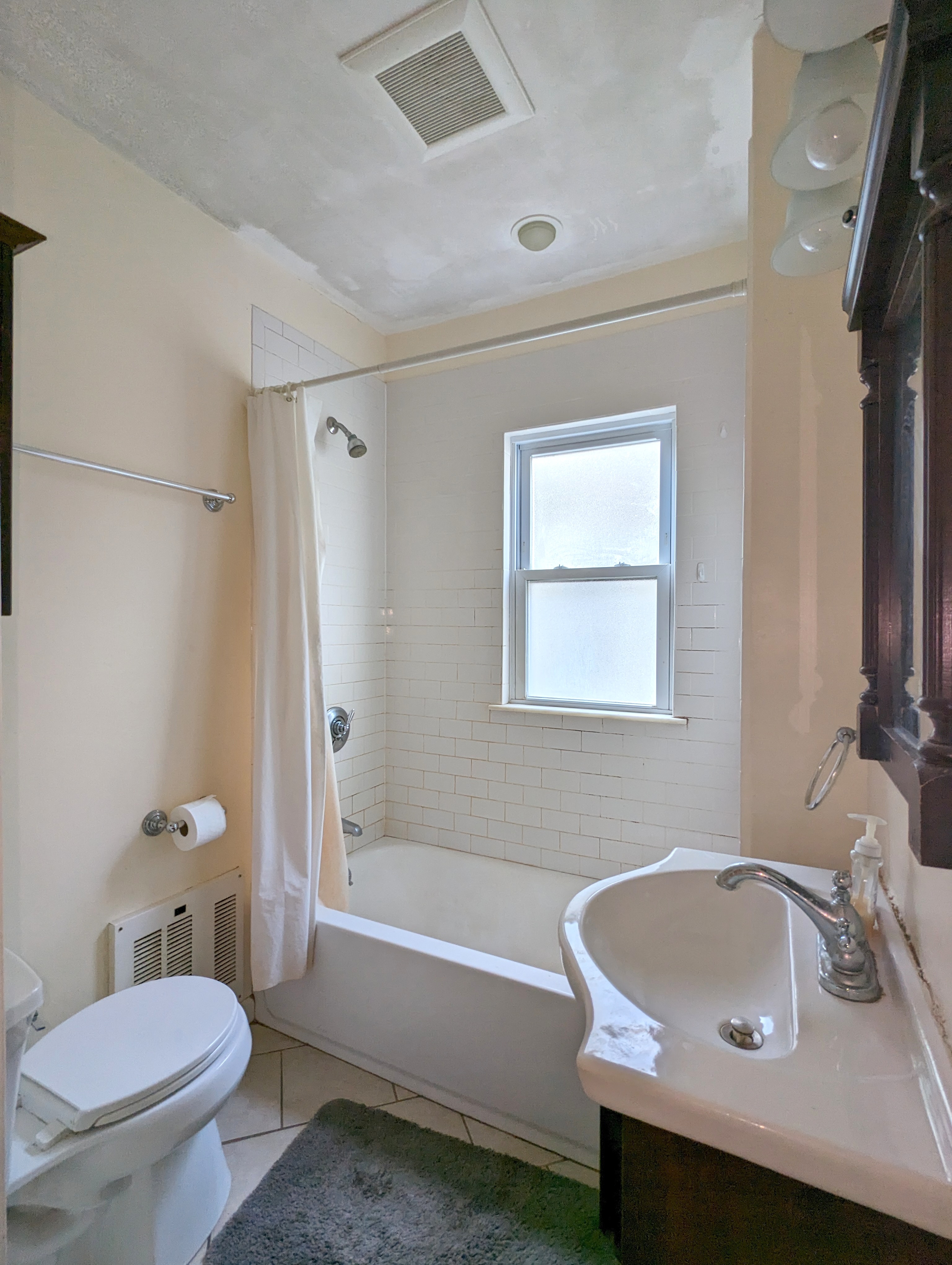 16 Glendale Ave, Davis Square