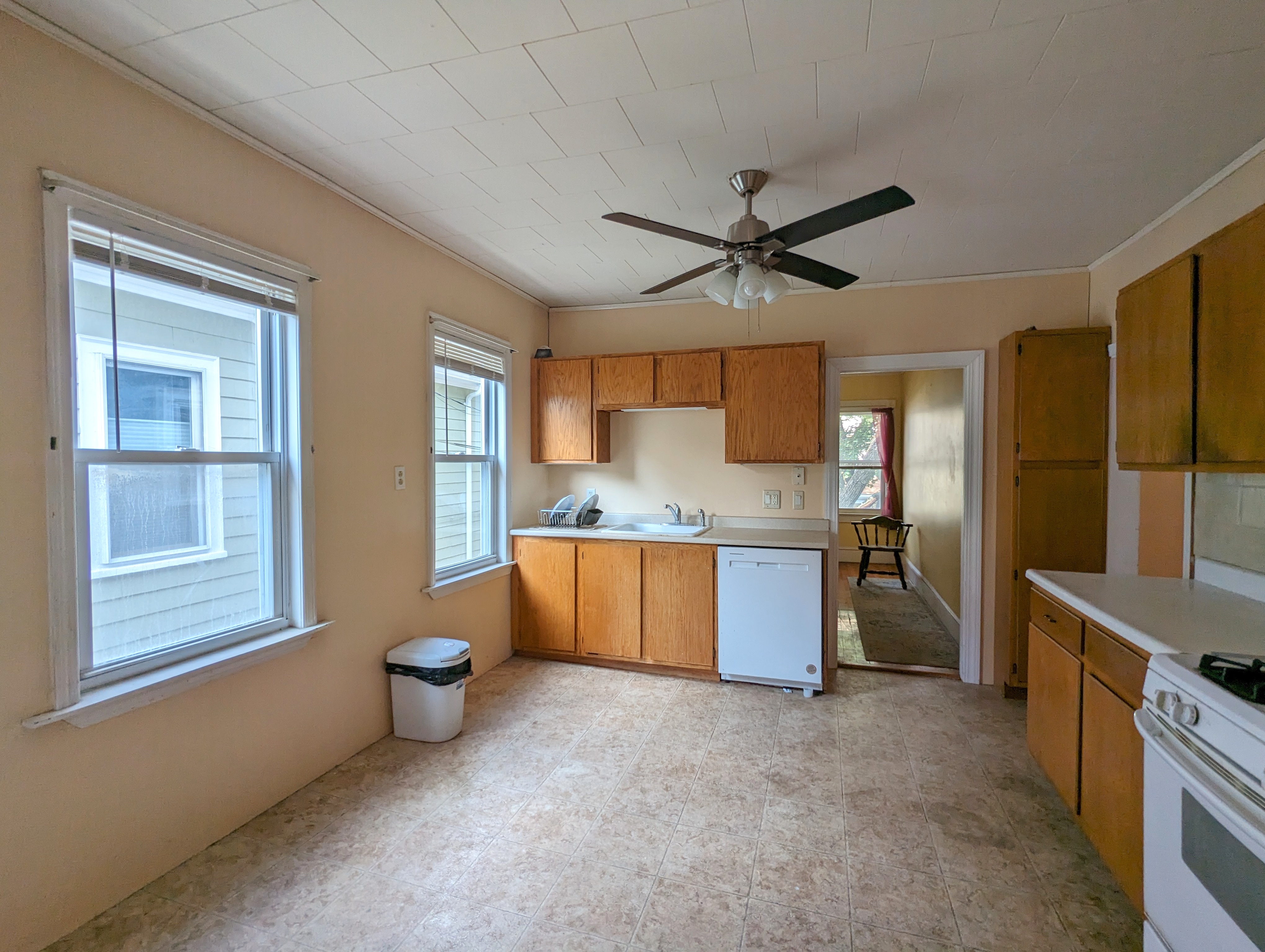 16 Glendale Ave, Davis Square