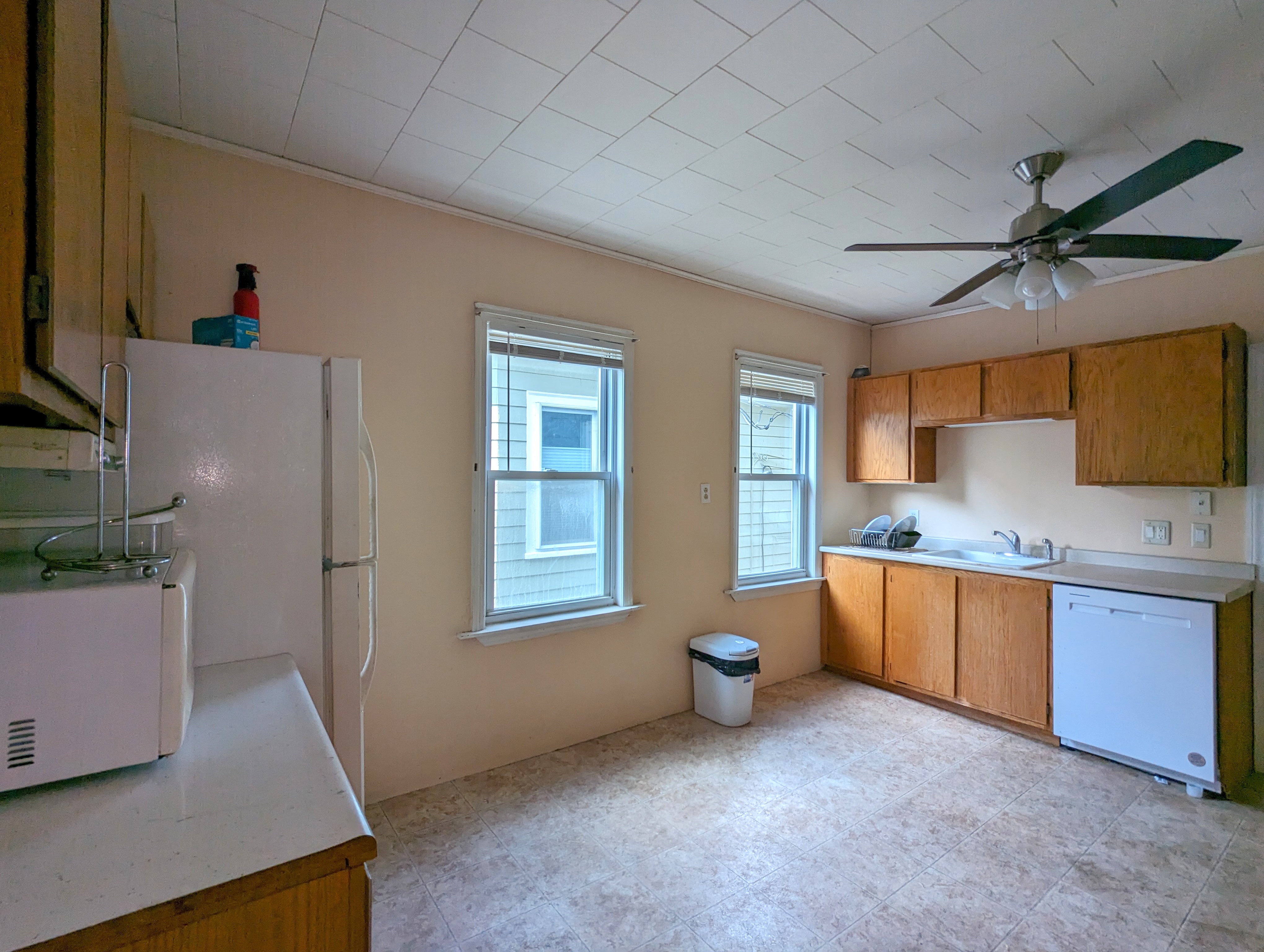 16 Glendale Ave, Davis Square