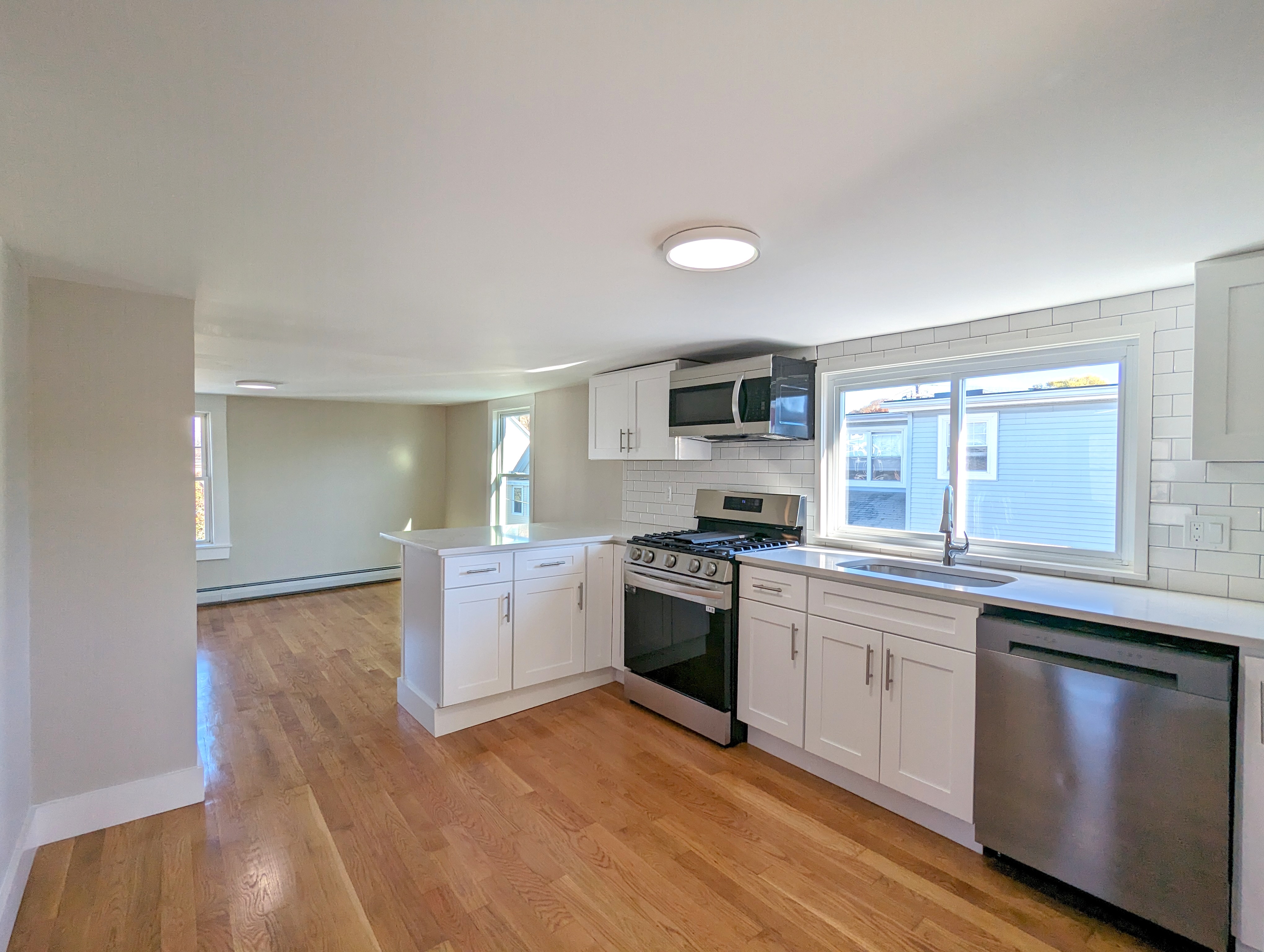 8 Fisk Ave, Magoun Square