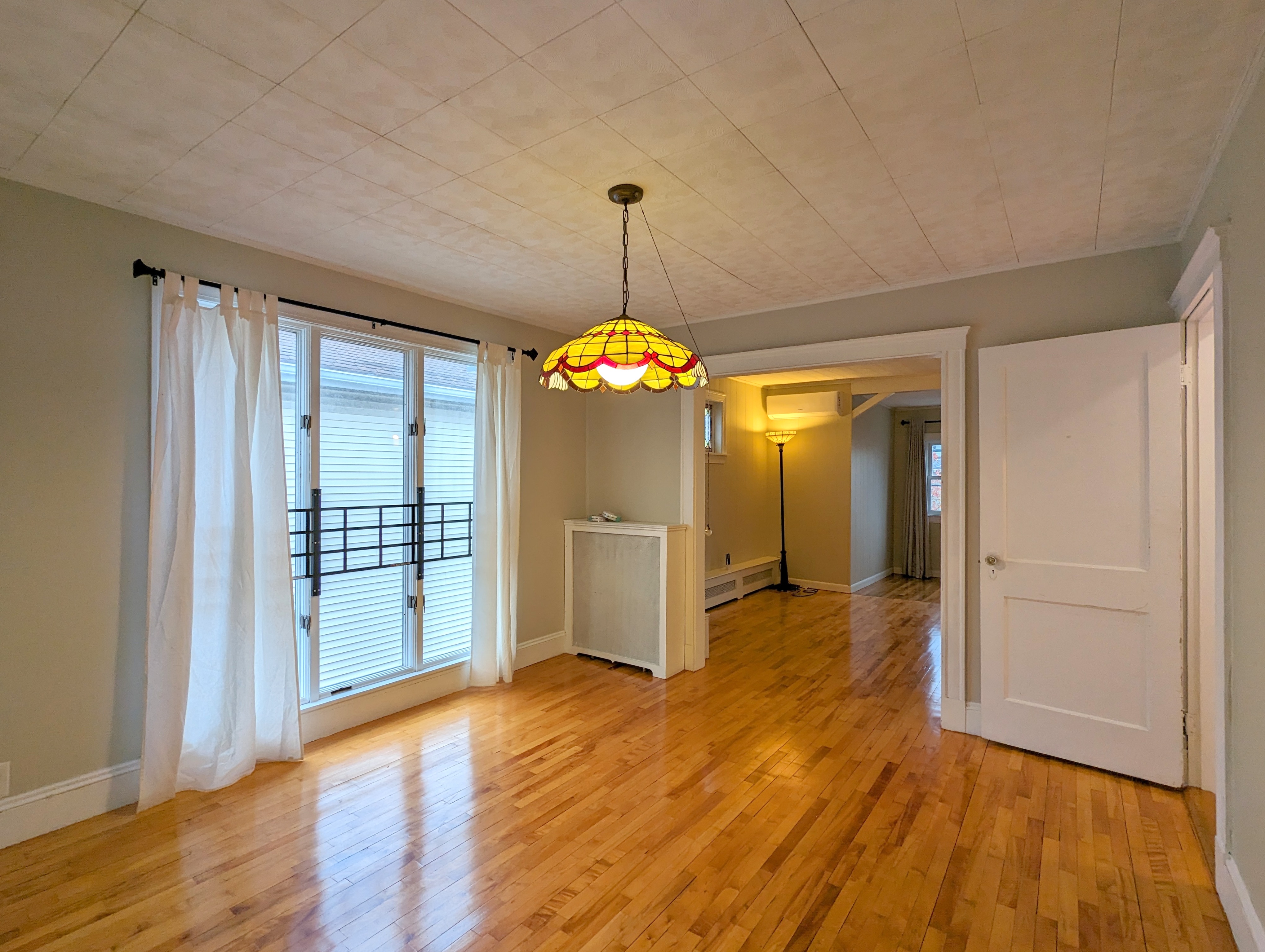 73 Woods Ave, Teele Square