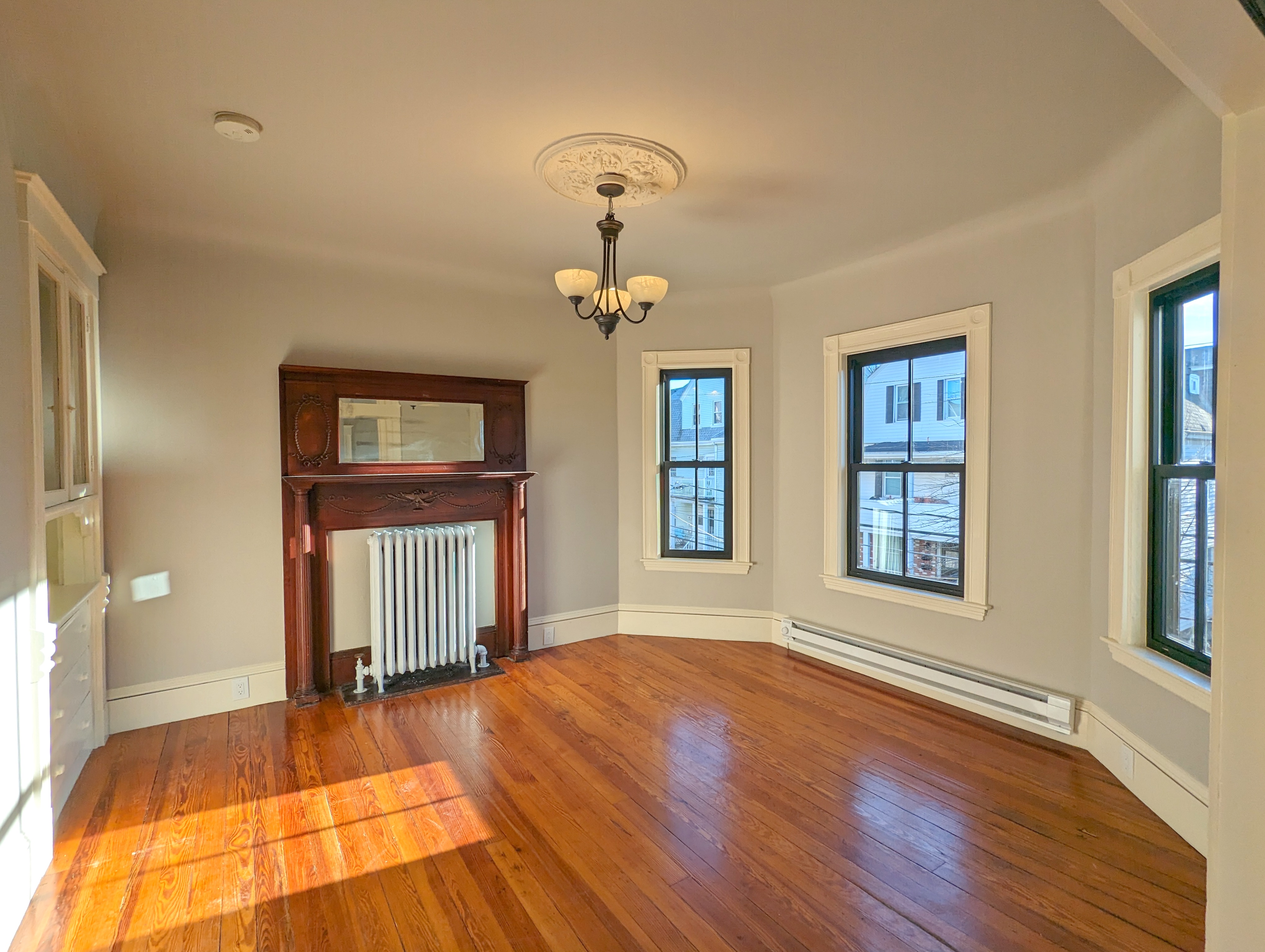 8 Charnwood Rd, Davis Square