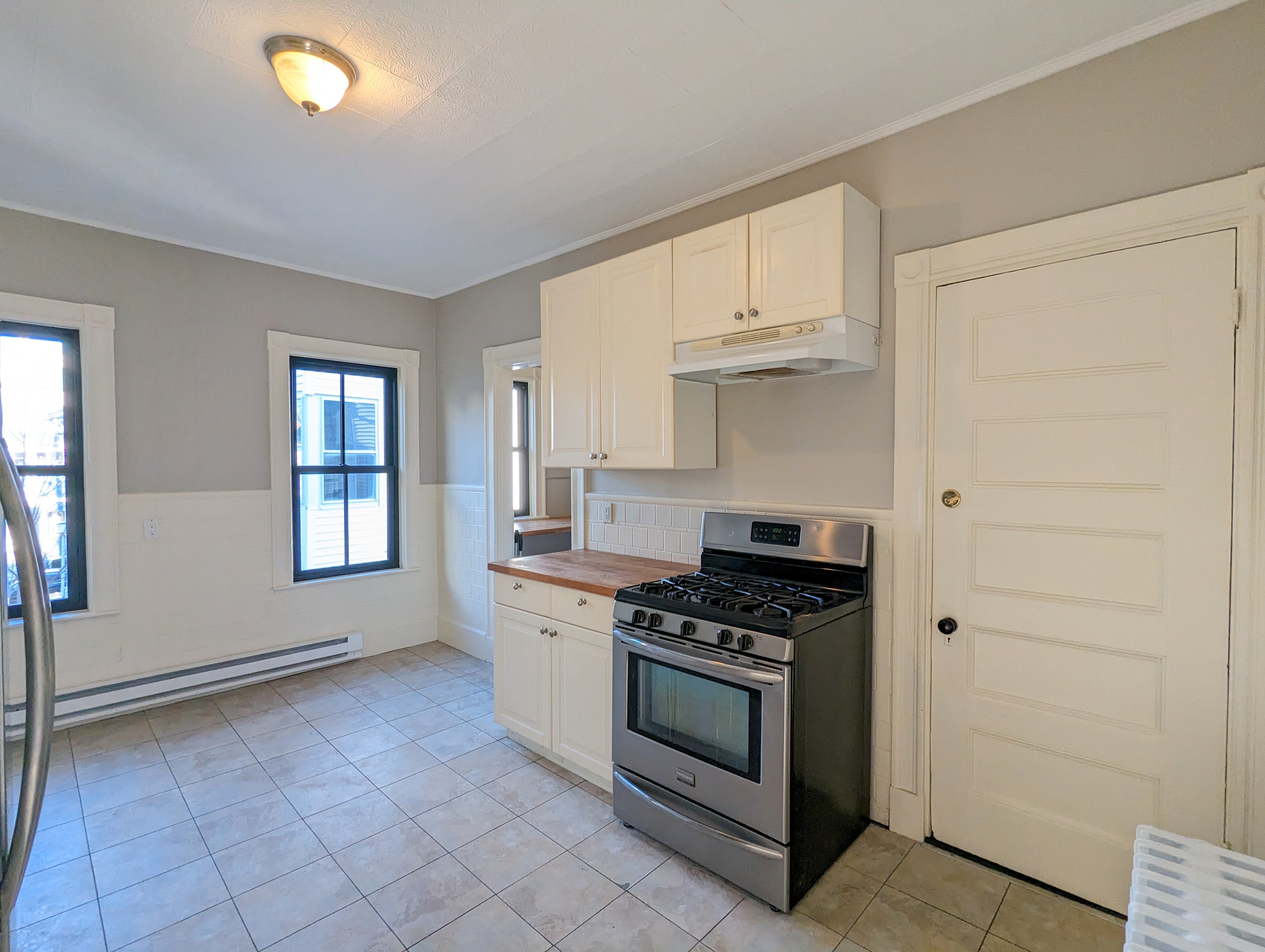 8 Charnwood Rd, Davis Square