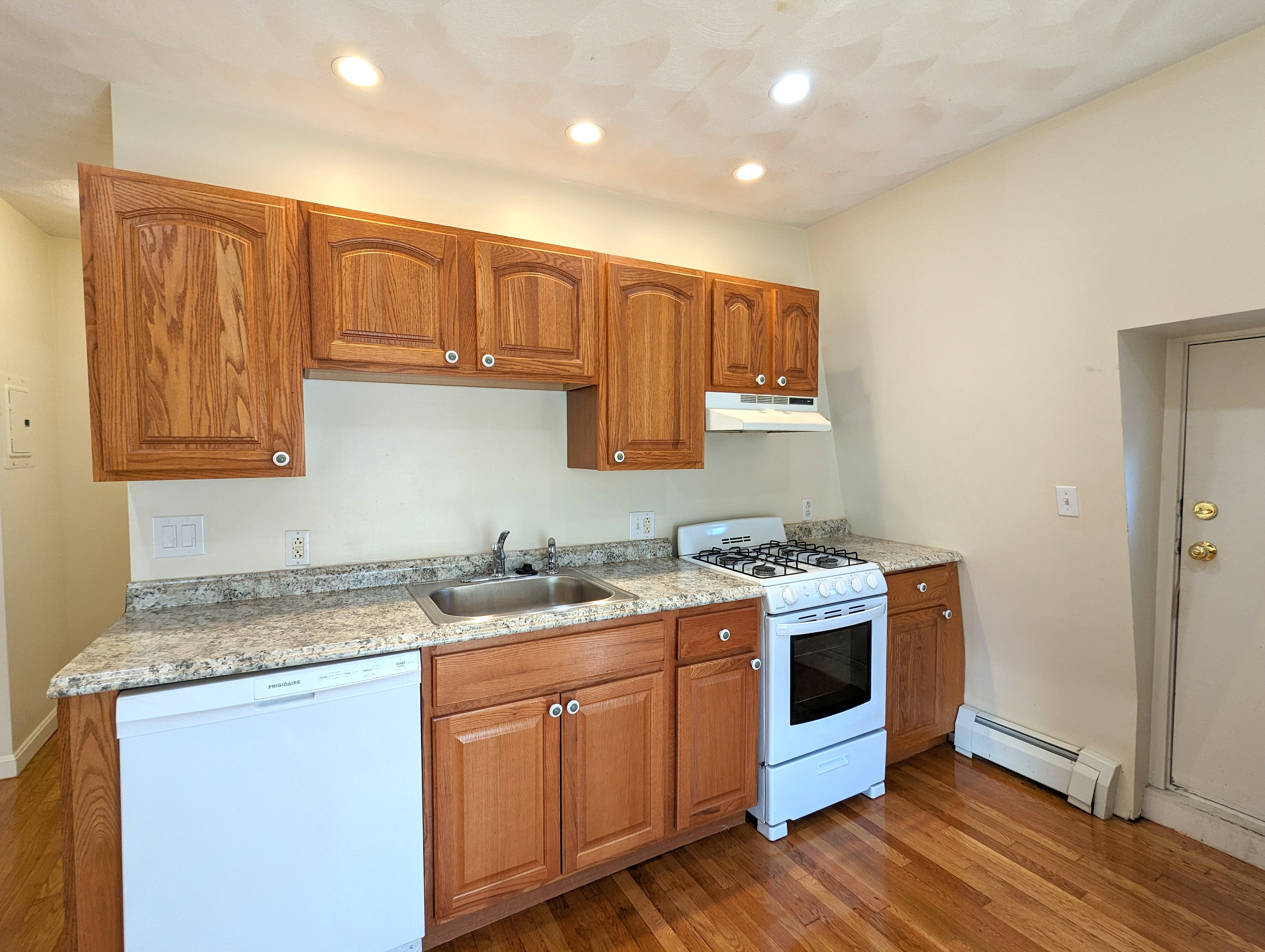 15 Howe St, Magoun Square