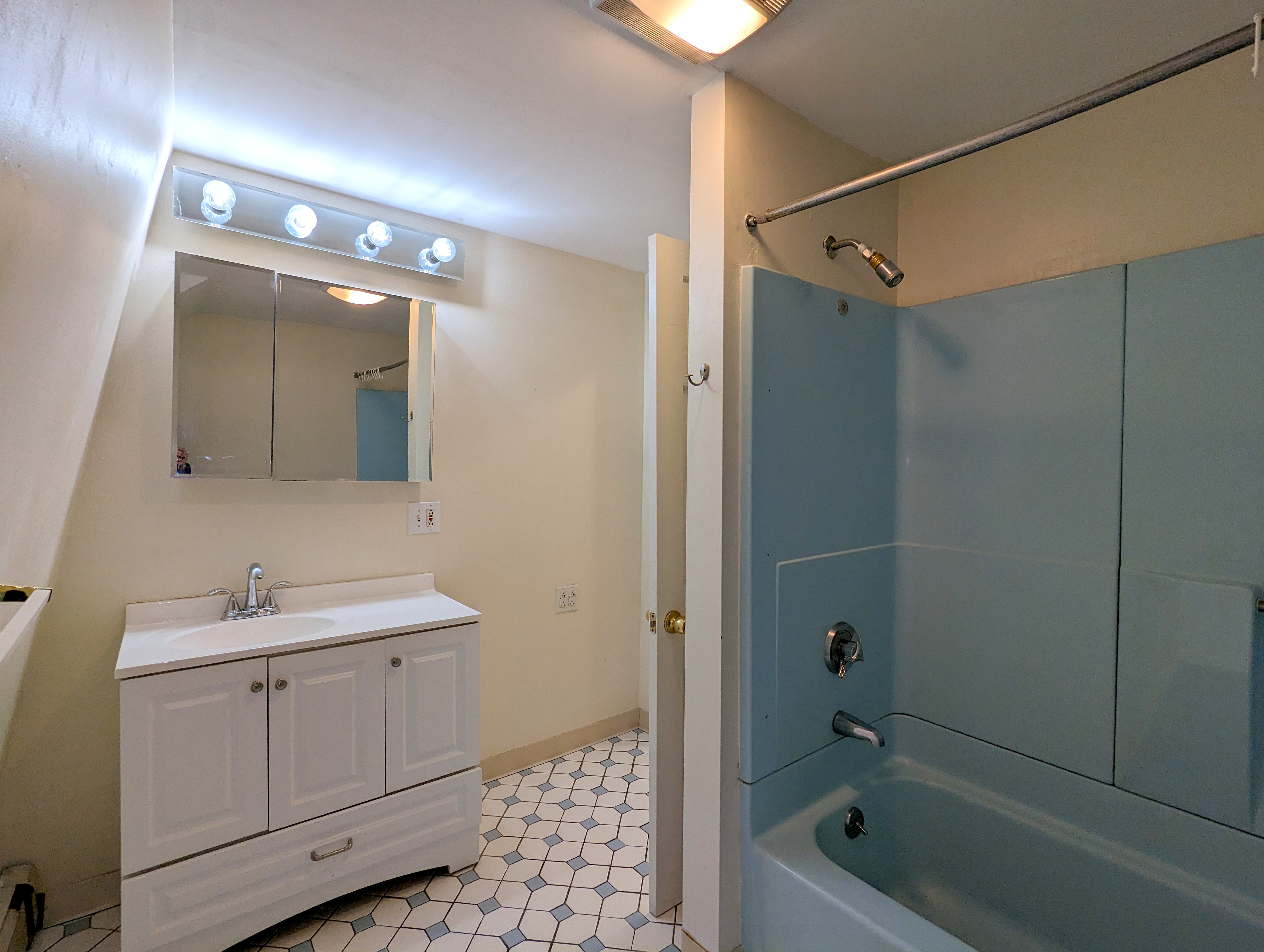 15 Howe St, Magoun Square