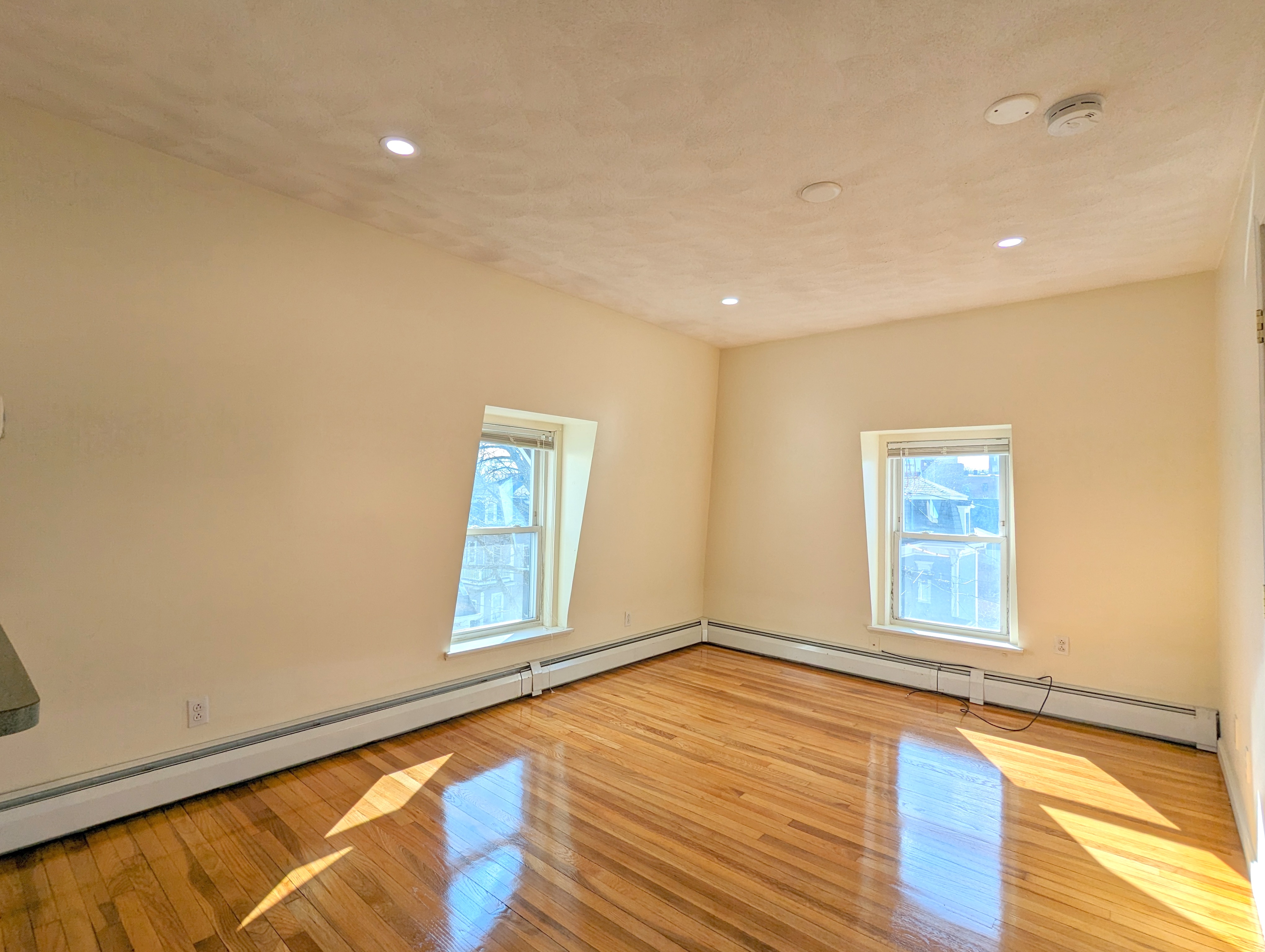 15 Howe St, Magoun Square