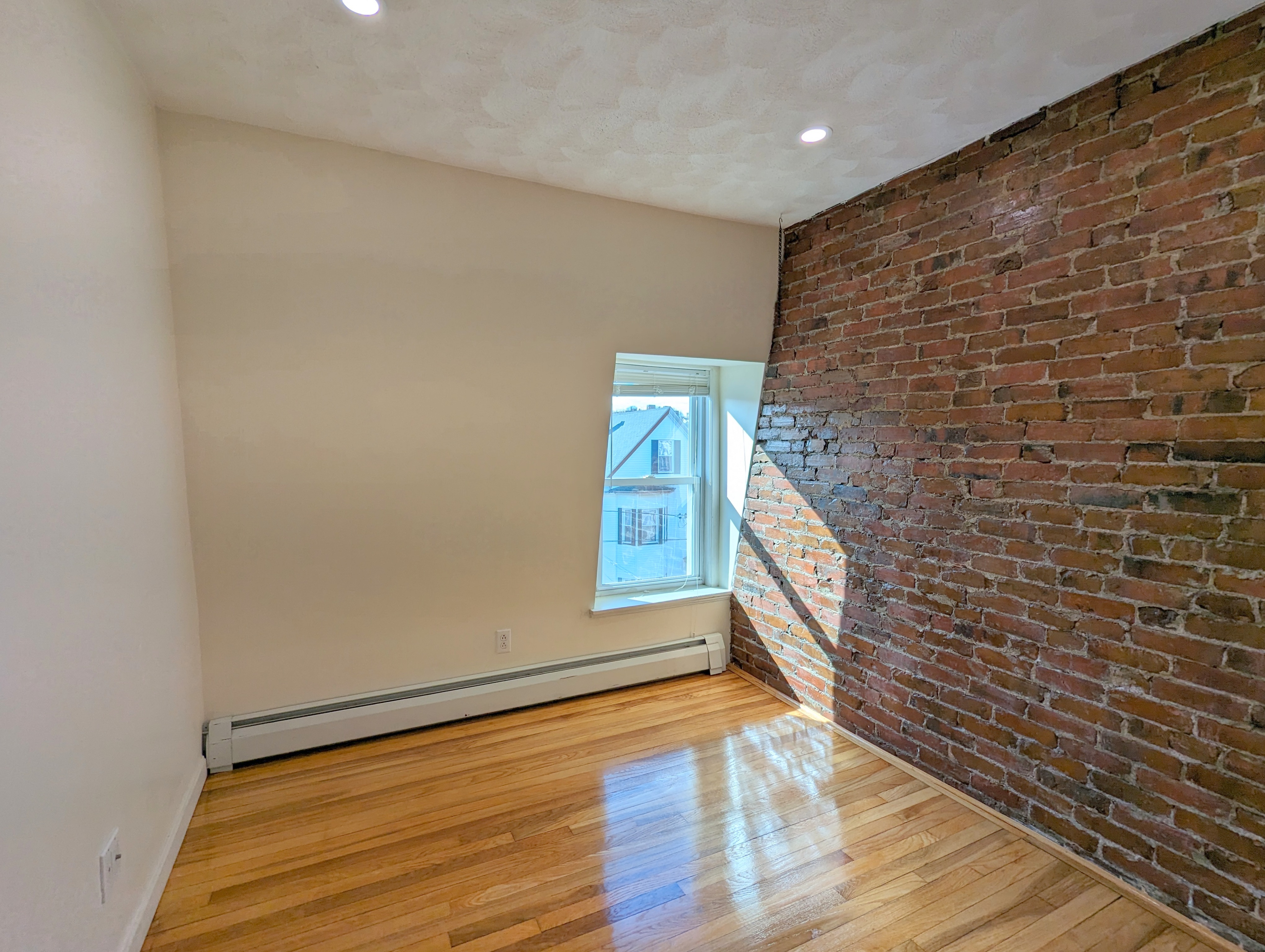 15 Howe St, Magoun Square